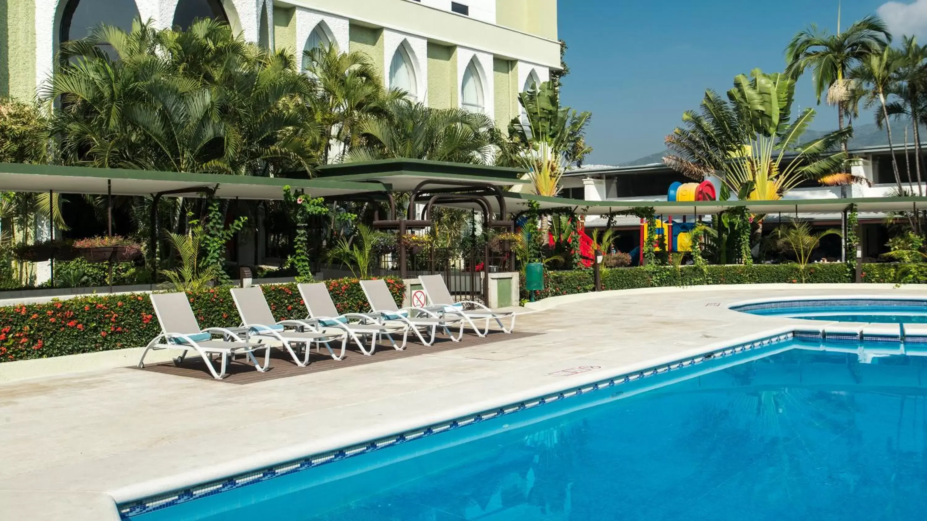 Swimming Pool in Holiday Inn Tuxtla Gutierrez, an IHG Hotel