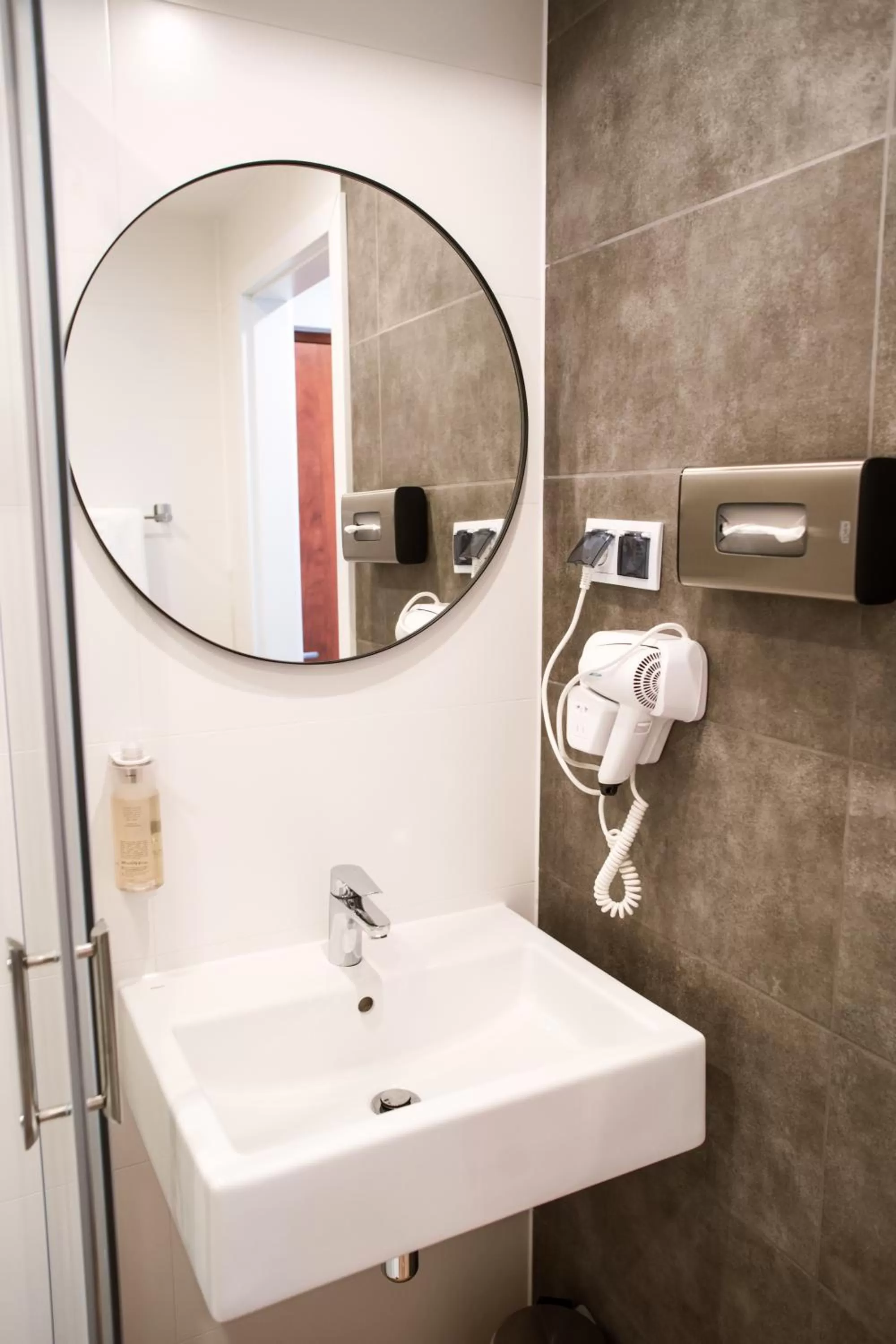 Bathroom in Gold Hotel