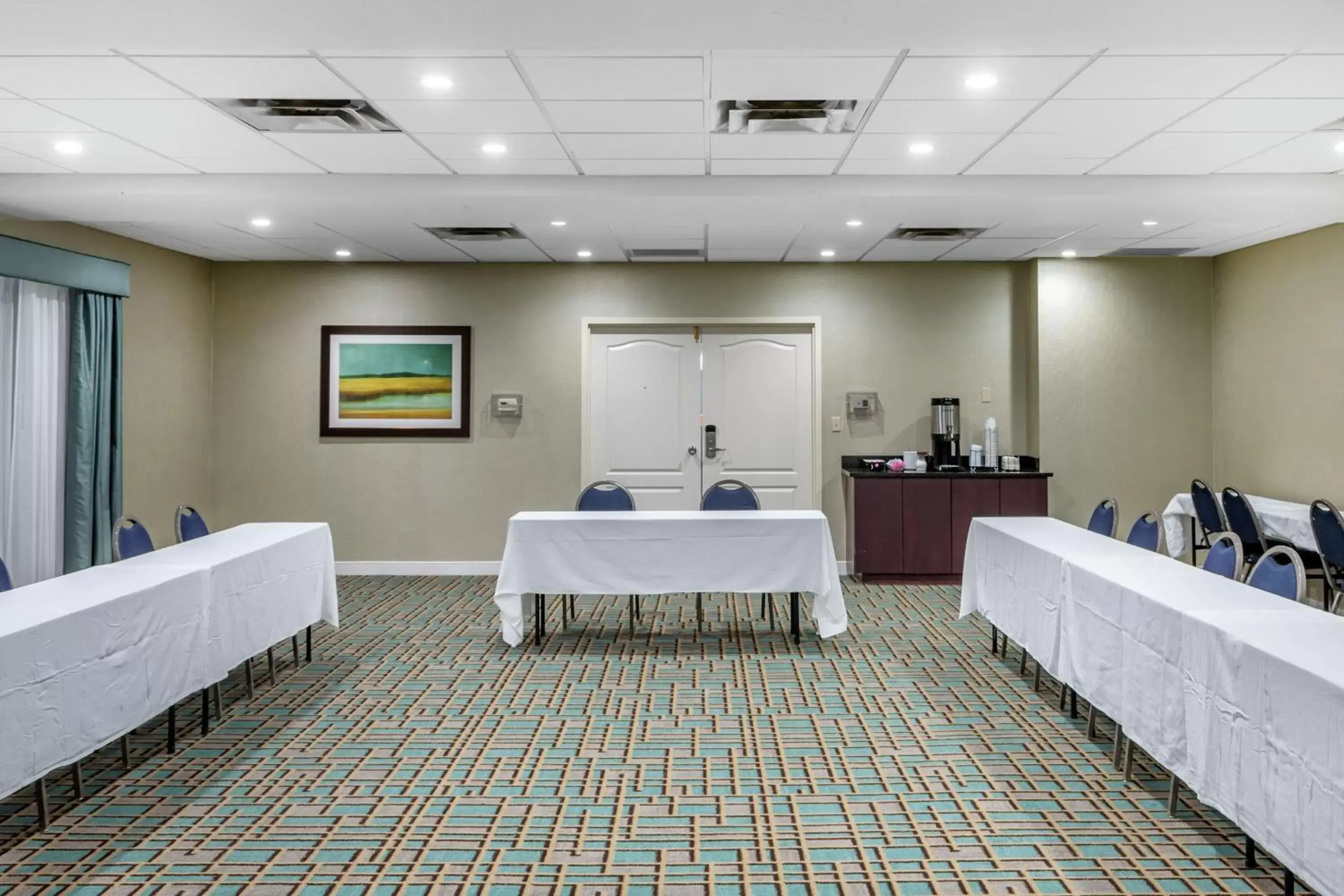 Meeting/conference room, Business Area/Conference Room in Hampton Inn Adel