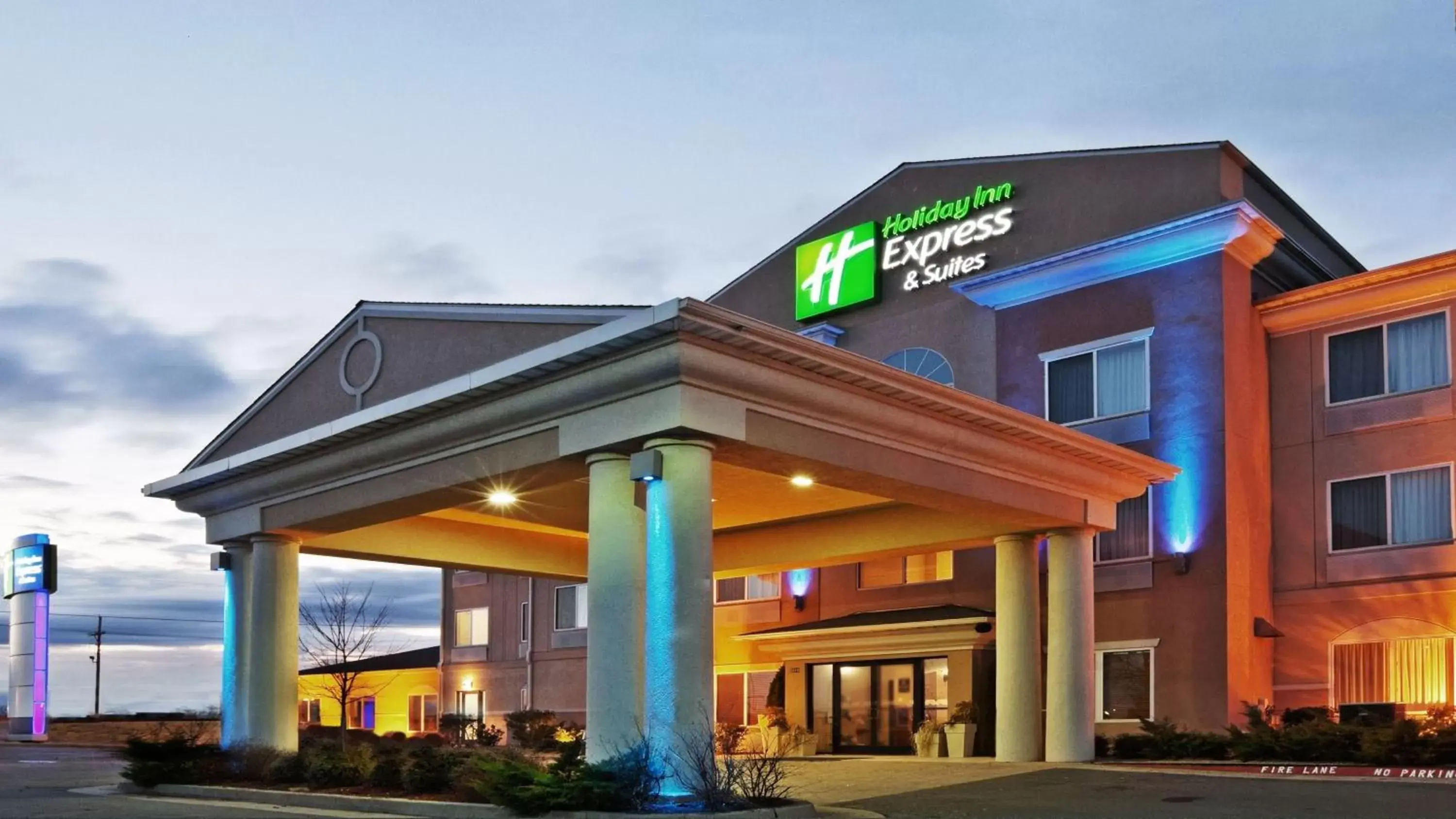 Property Building in Holiday Inn Express Hotel & Suites Chickasha, an IHG Hotel