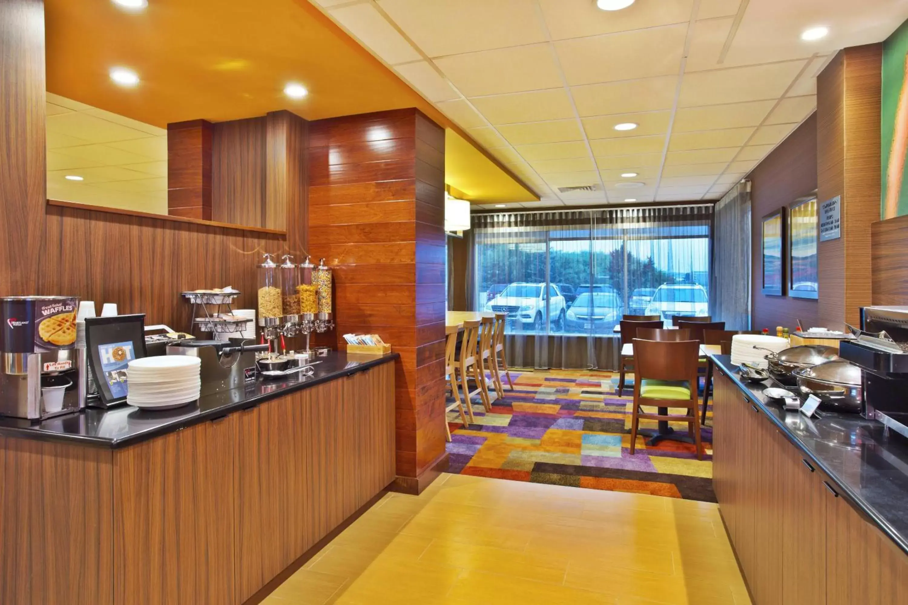 Breakfast, Restaurant/Places to Eat in Fairfield Inn & Suites by Marriott Madison West/Middleton