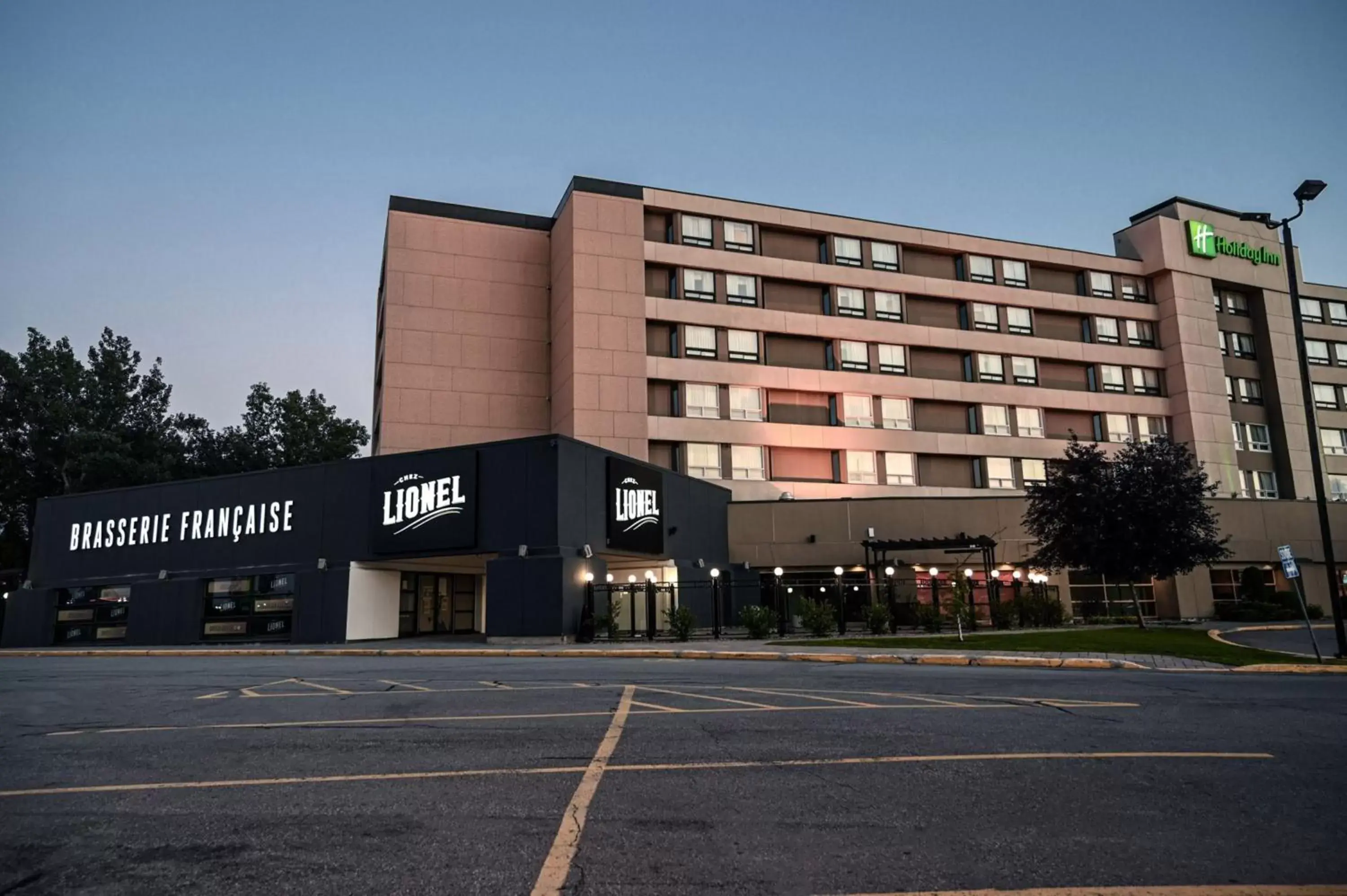 Property Building in Holiday Inn Laval Montreal, an IHG Hotel