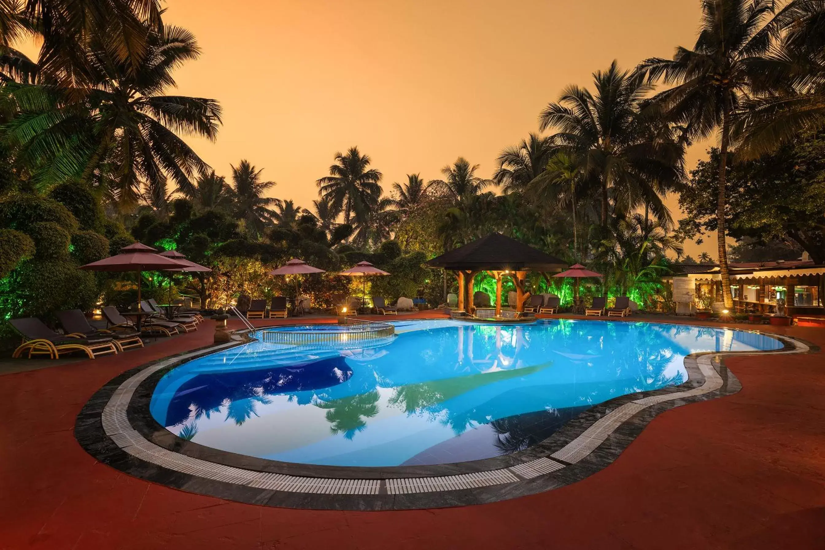 Swimming pool in Fortune Resort Benaulim Goa - Member ITC Hotels' Group Swimming pool in Fortune Resort Benaulim Goa - Member ITC Hotels' Group