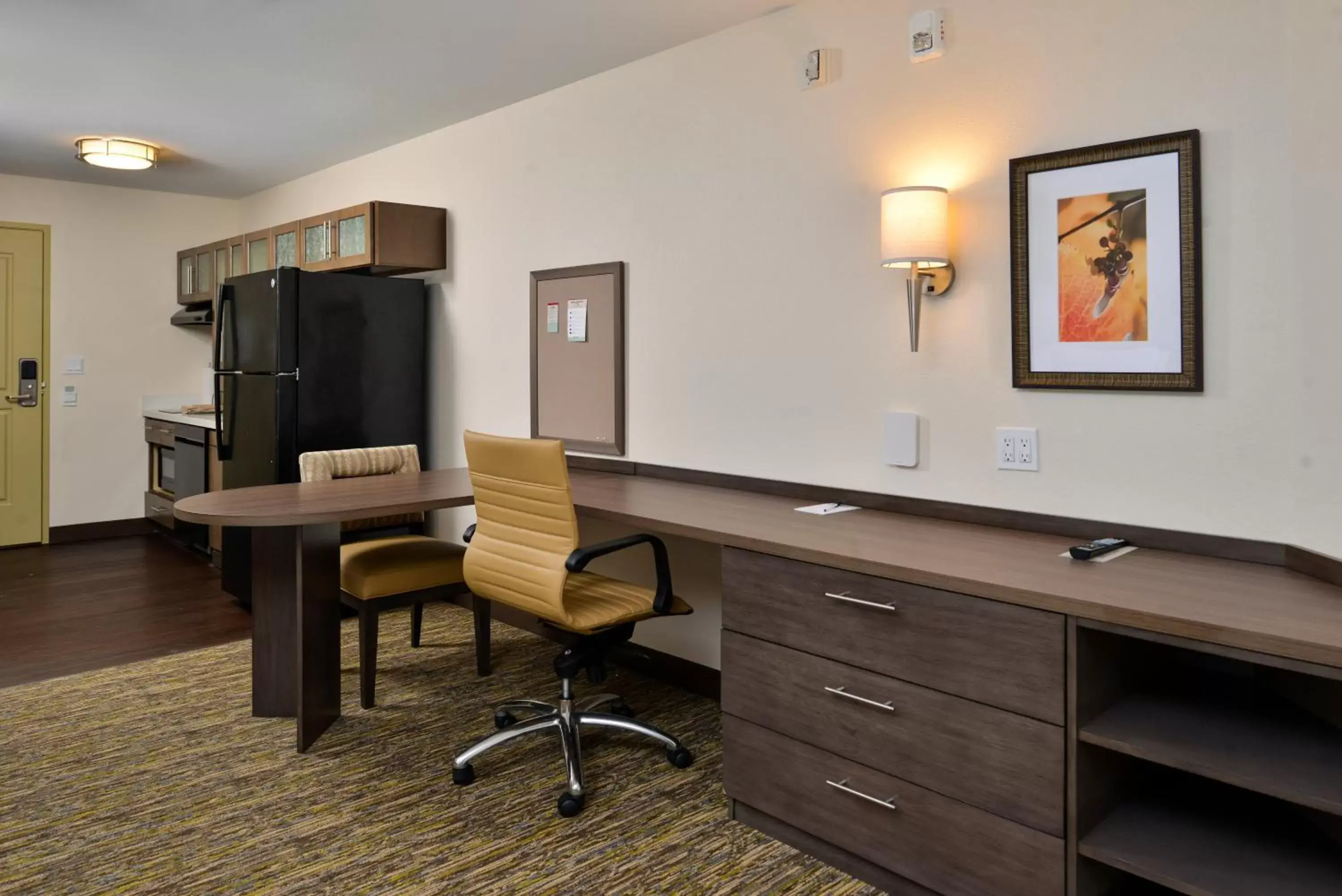 Photo of the whole room, TV/Entertainment Center in Candlewood Suites - Lodi, an IHG Hotel