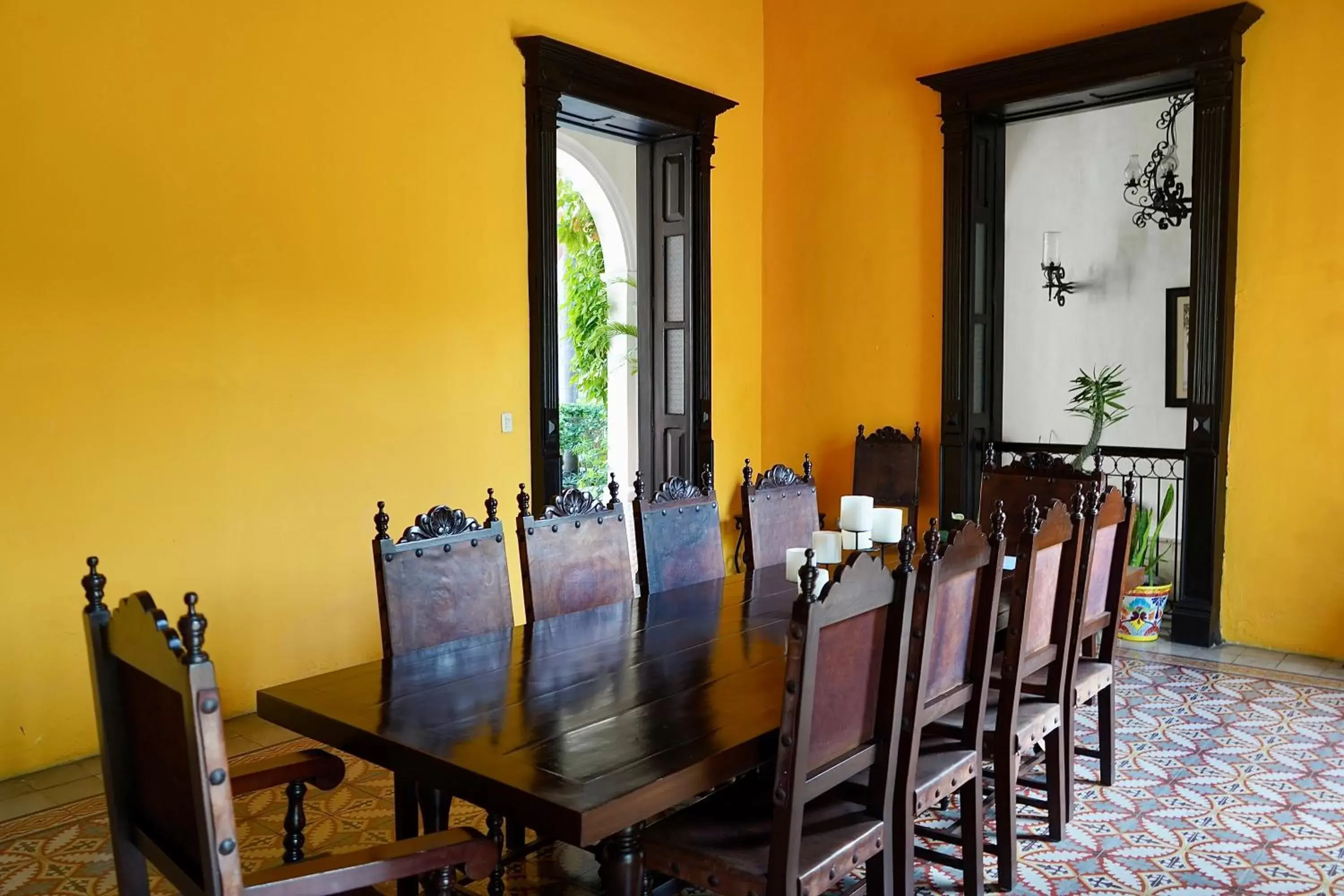 Seating area, Restaurant/Places to Eat in Villa Merida Boutique Hotel