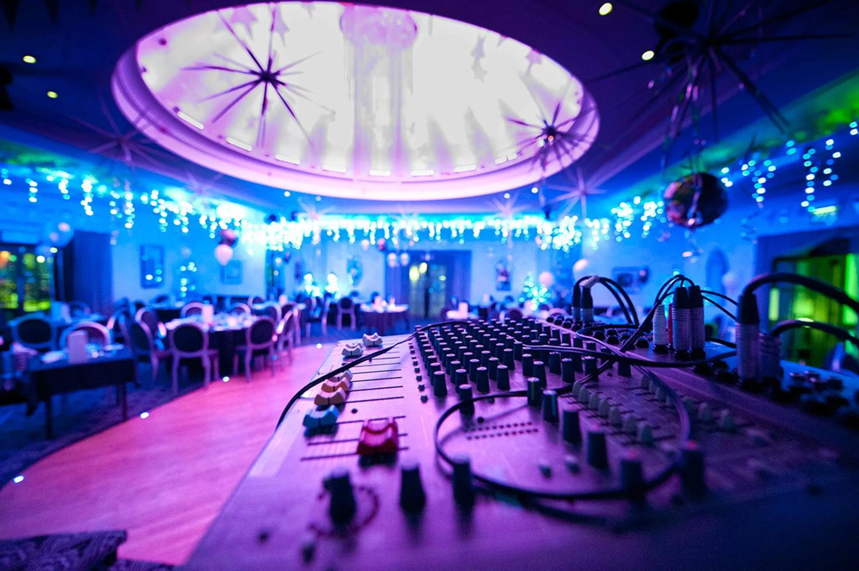 Nightclub / DJ in Cumberland Hotel - OCEANA COLLECTION
