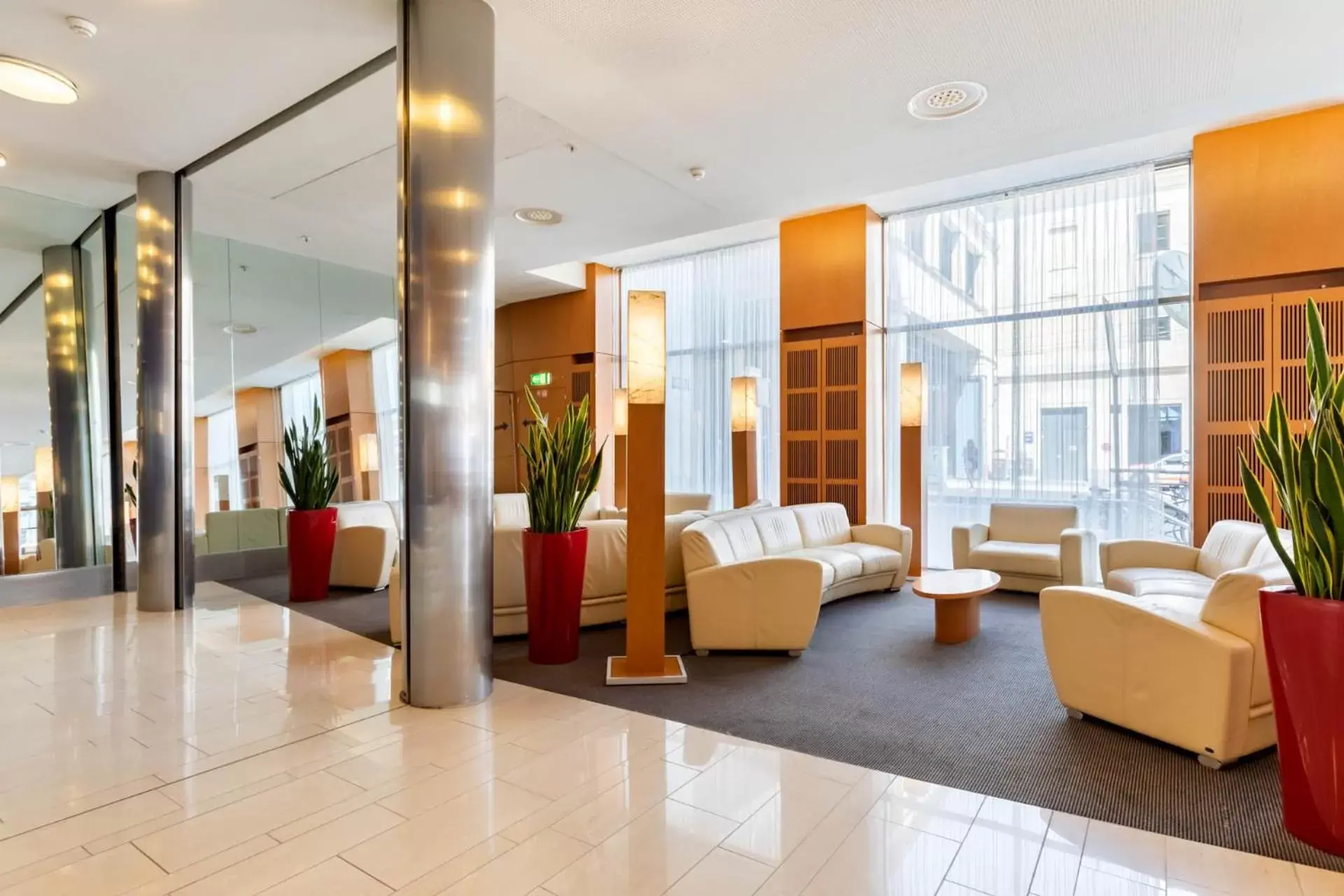 Lobby or reception in Hotel Cornavin Lobby or reception in Hotel Cornavin