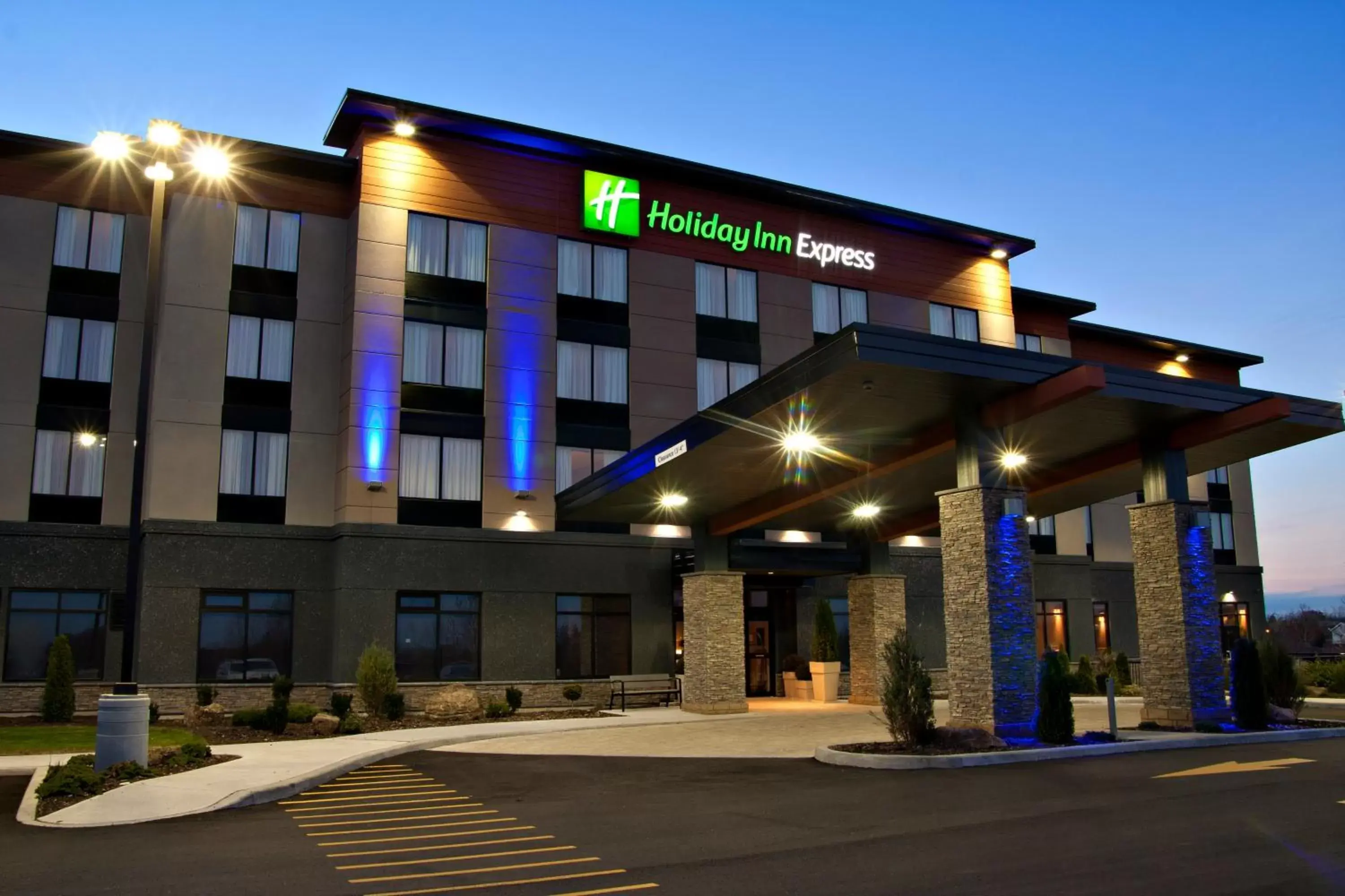 Property Building in Holiday Inn Express Pembroke, an IHG Hotel