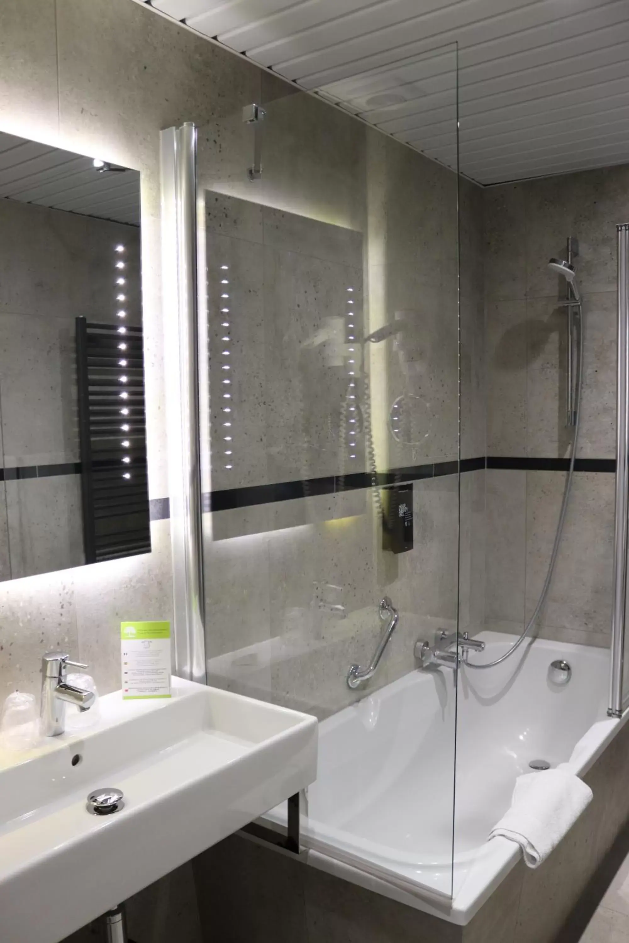 Bathroom in Hotel Floris Arlequin Grand-Place