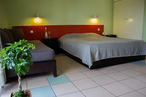 Bedroom, Bed in Hotel Kalloni