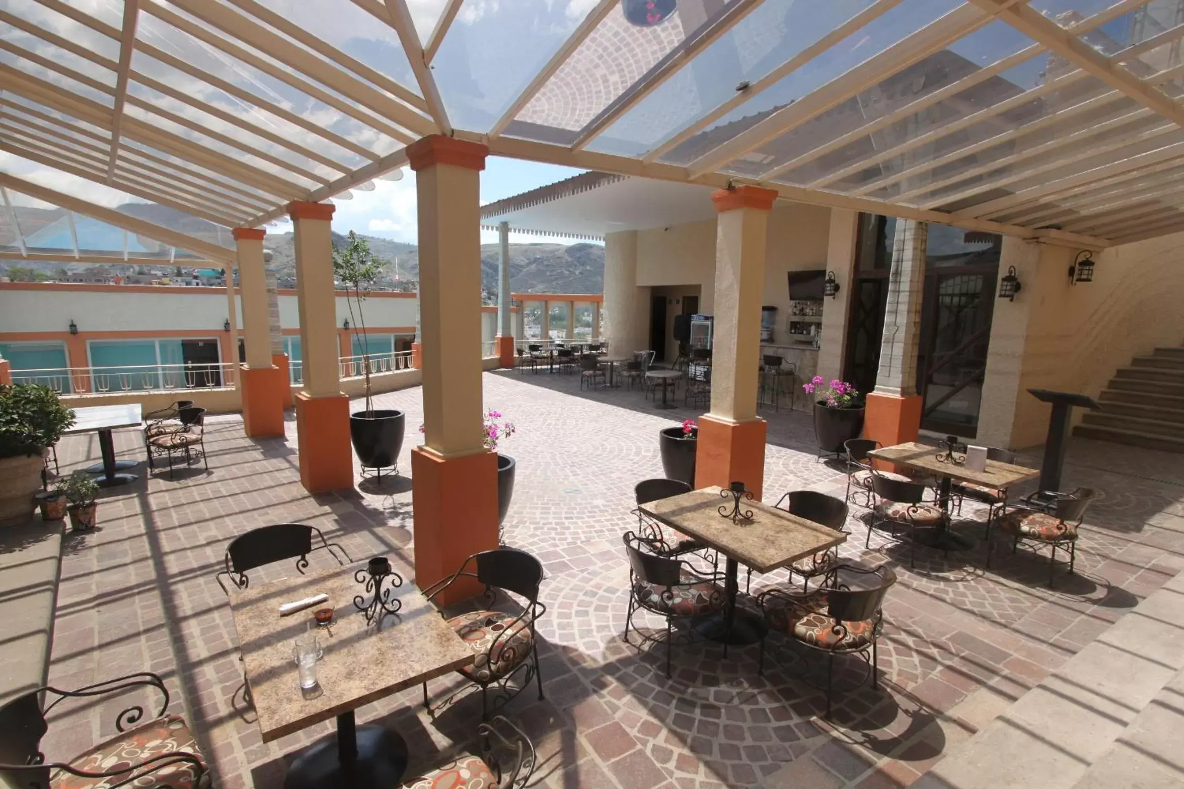 Balcony/Terrace, Restaurant/Places to Eat in Hotel Paseo de la Presa