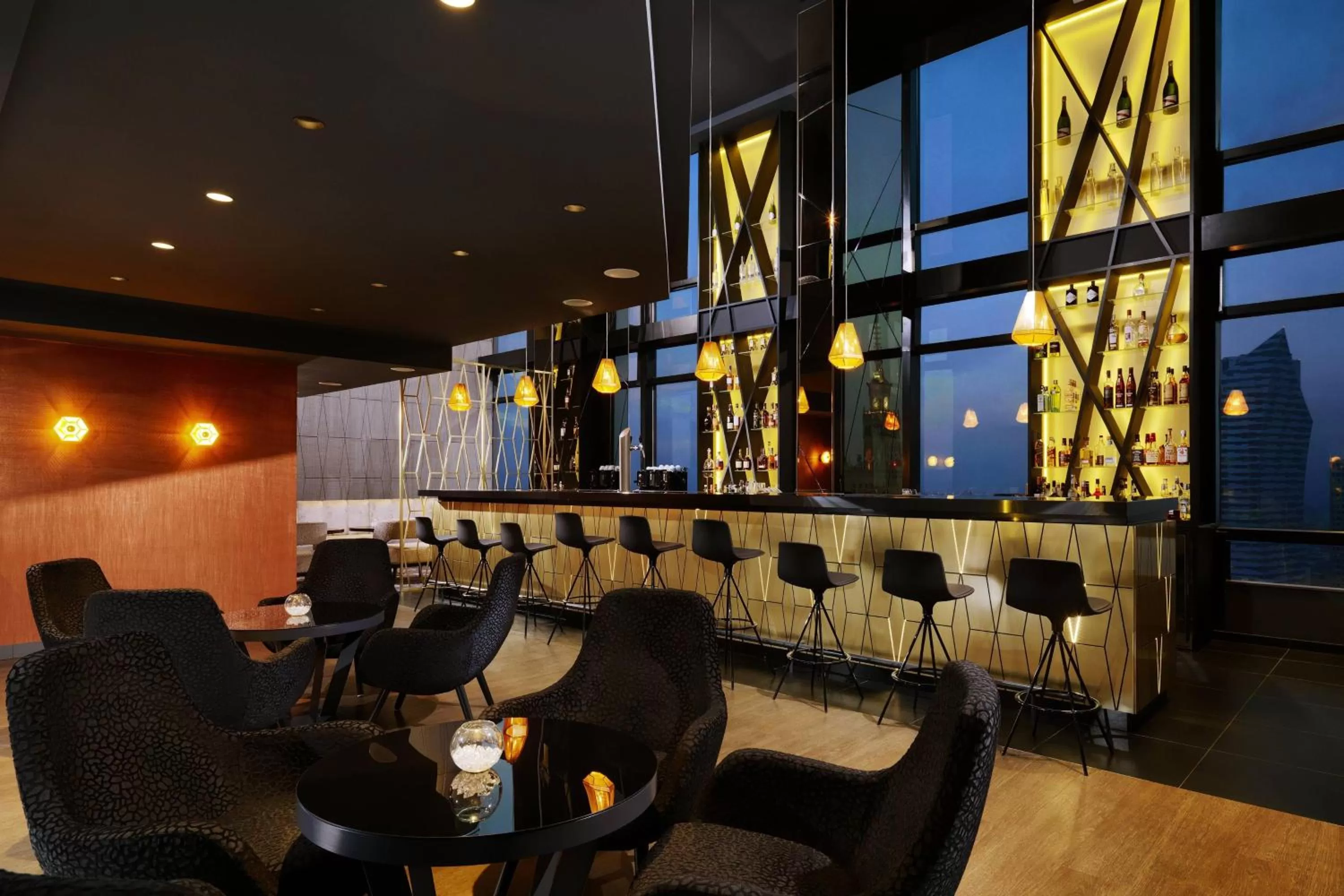 Restaurant/places to eat in Warsaw Marriott Hotel