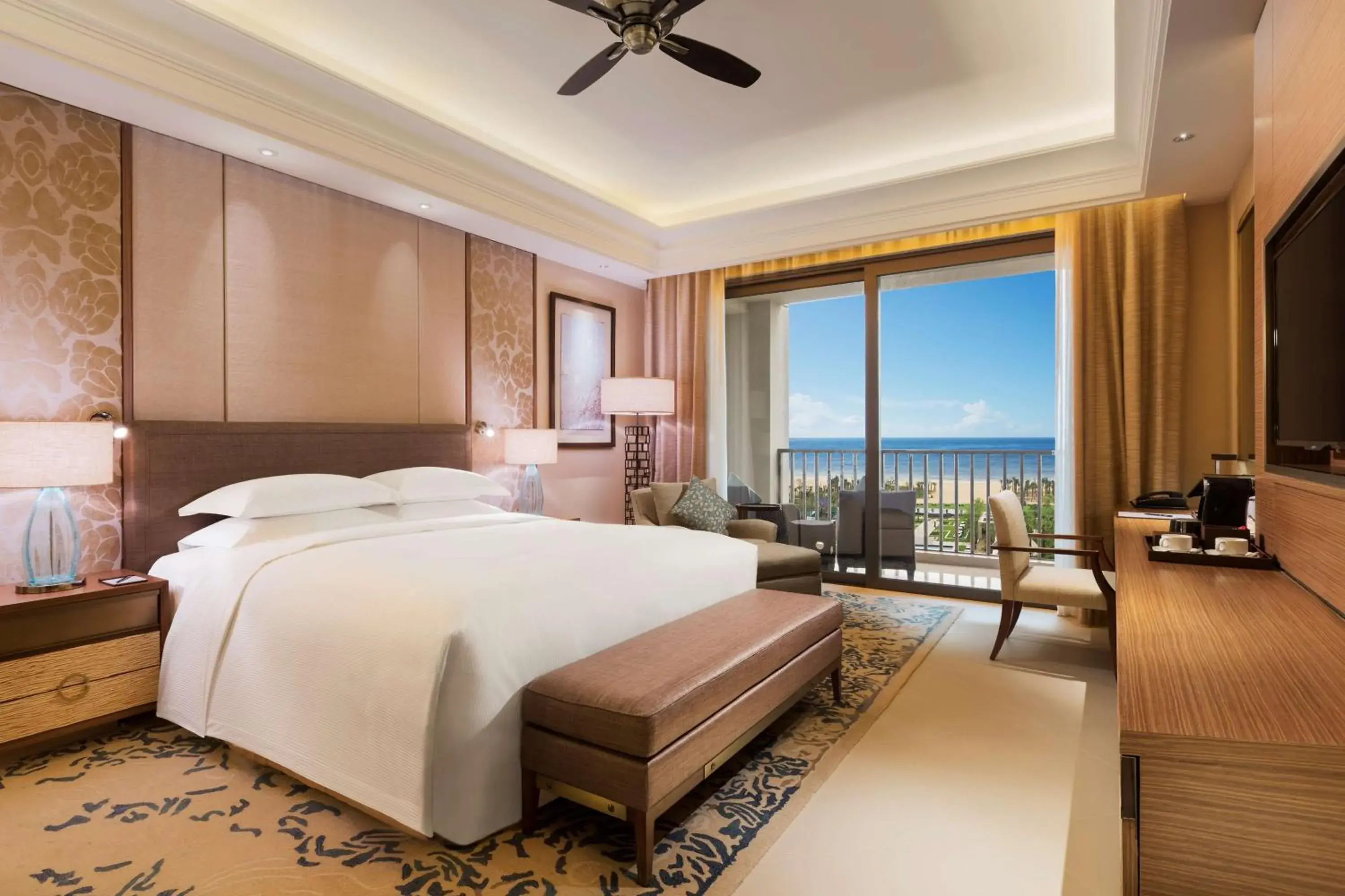 Bed in Hilton Haikou Meilan - Beachfront Hotel Bed in Hilton Haikou Meilan - Beachfront Hotel