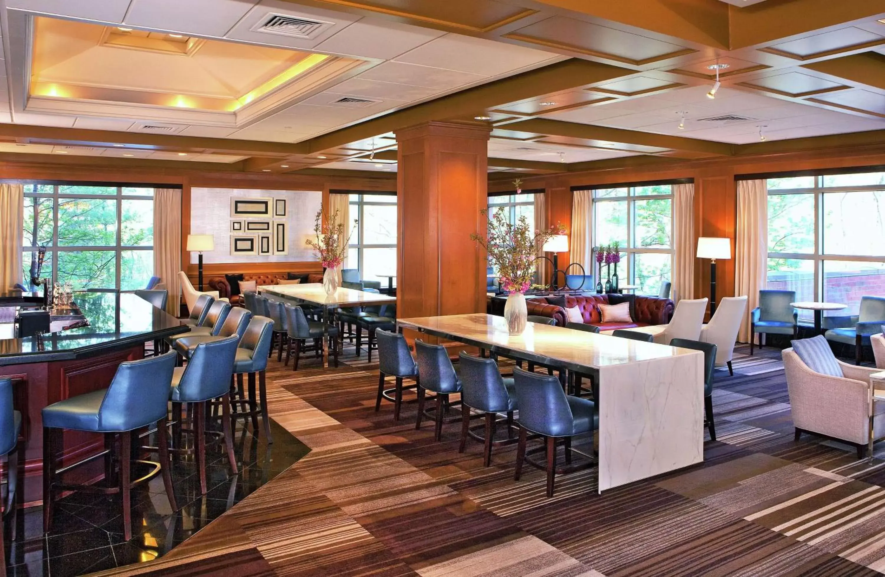 Lounge or bar, Restaurant/Places to Eat in Hilton Short Hills