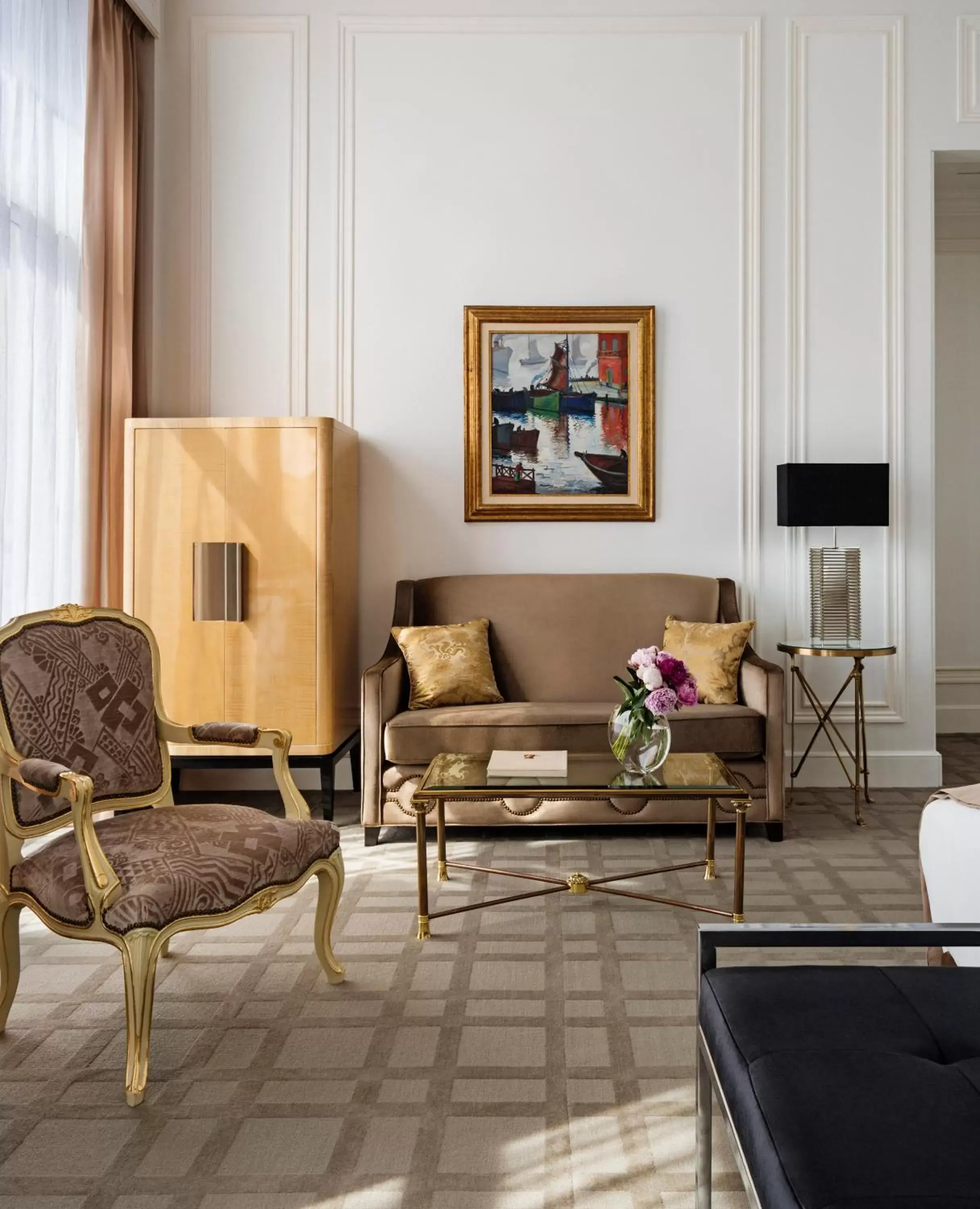 Photo of the whole room, Seating Area in Alvear Palace Hotel - Leading Hotels of the World