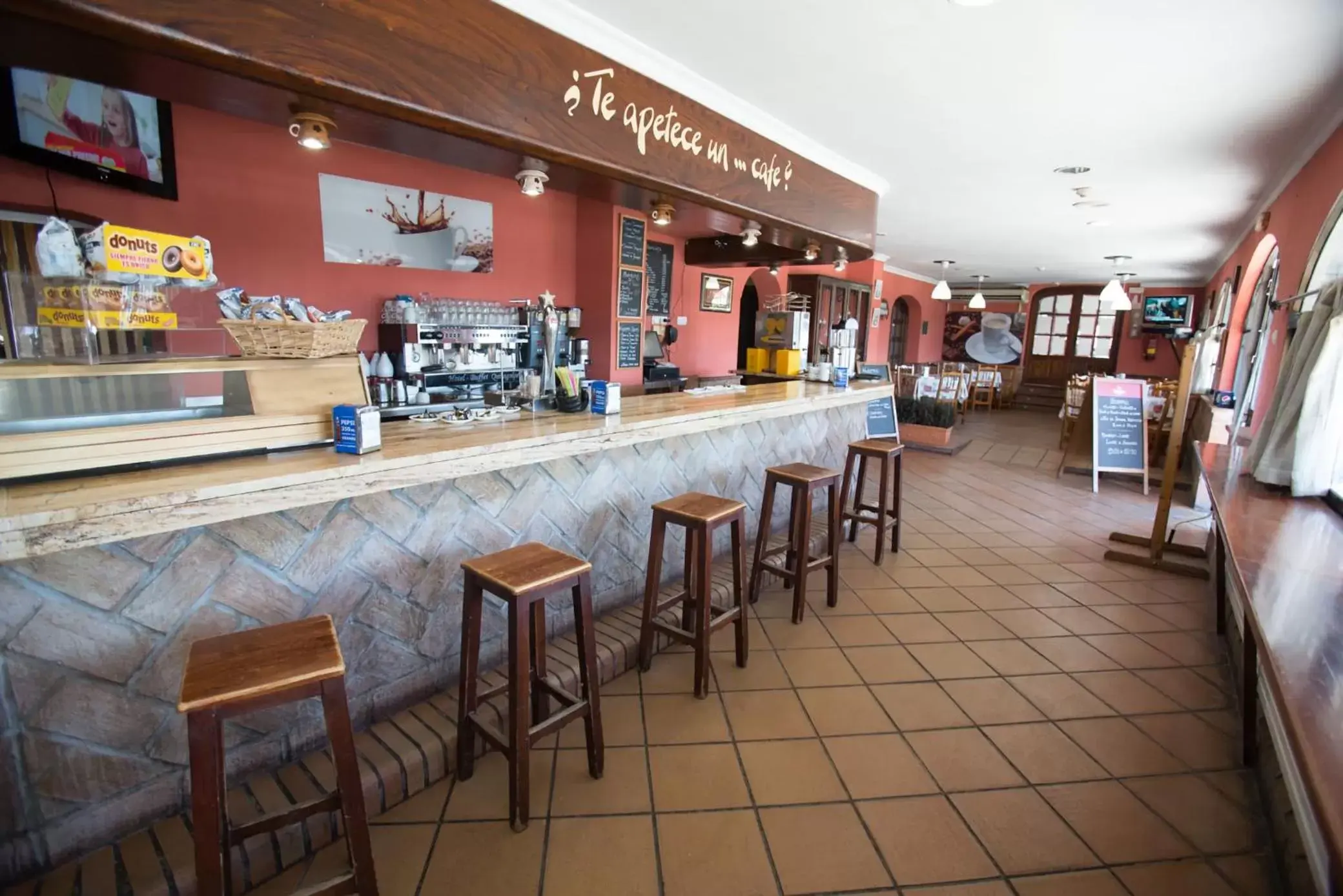 Continental breakfast, Lounge/Bar in Quitagolpe