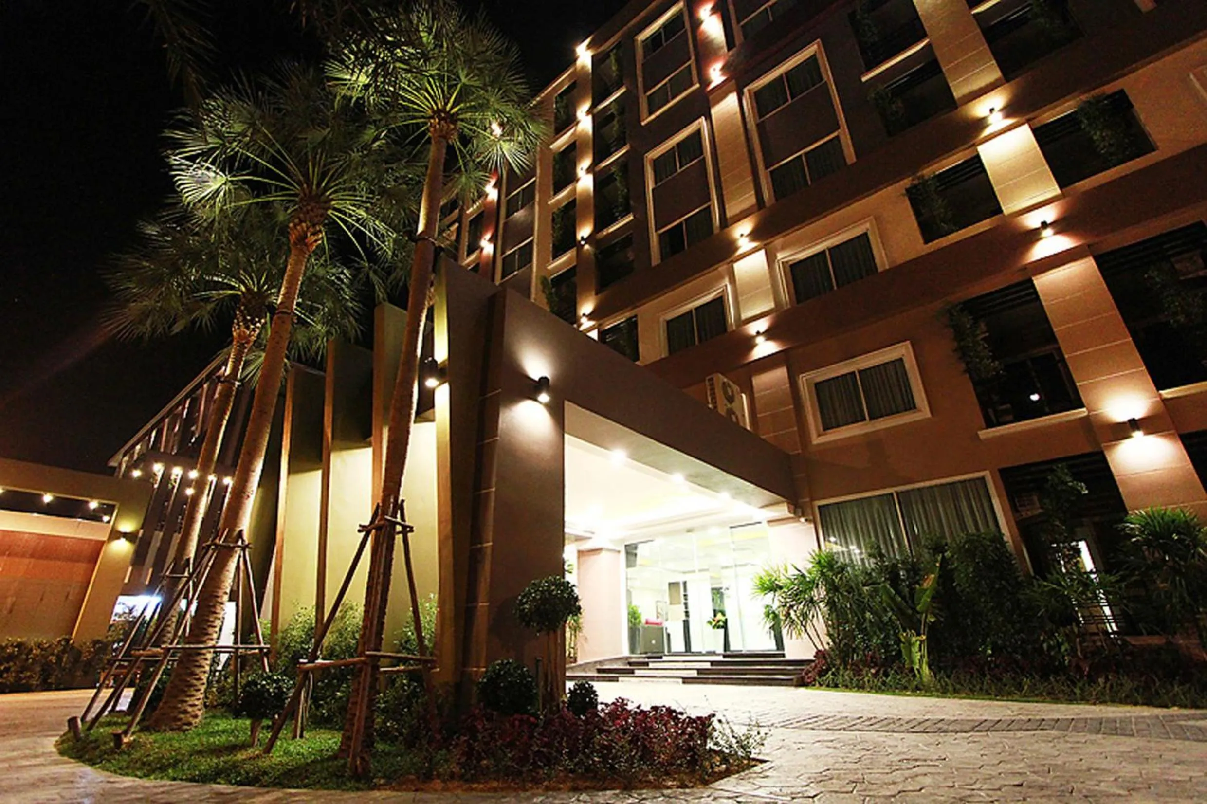 Property building in The Contrast i Hotel