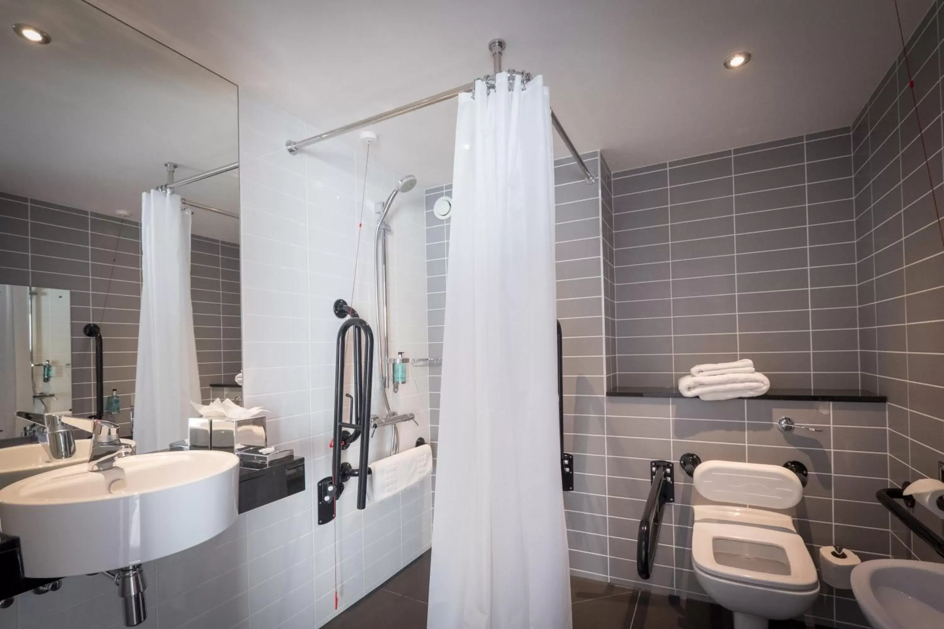 Bathroom in Holiday Inn Express - Stockport, an IHG Hotel