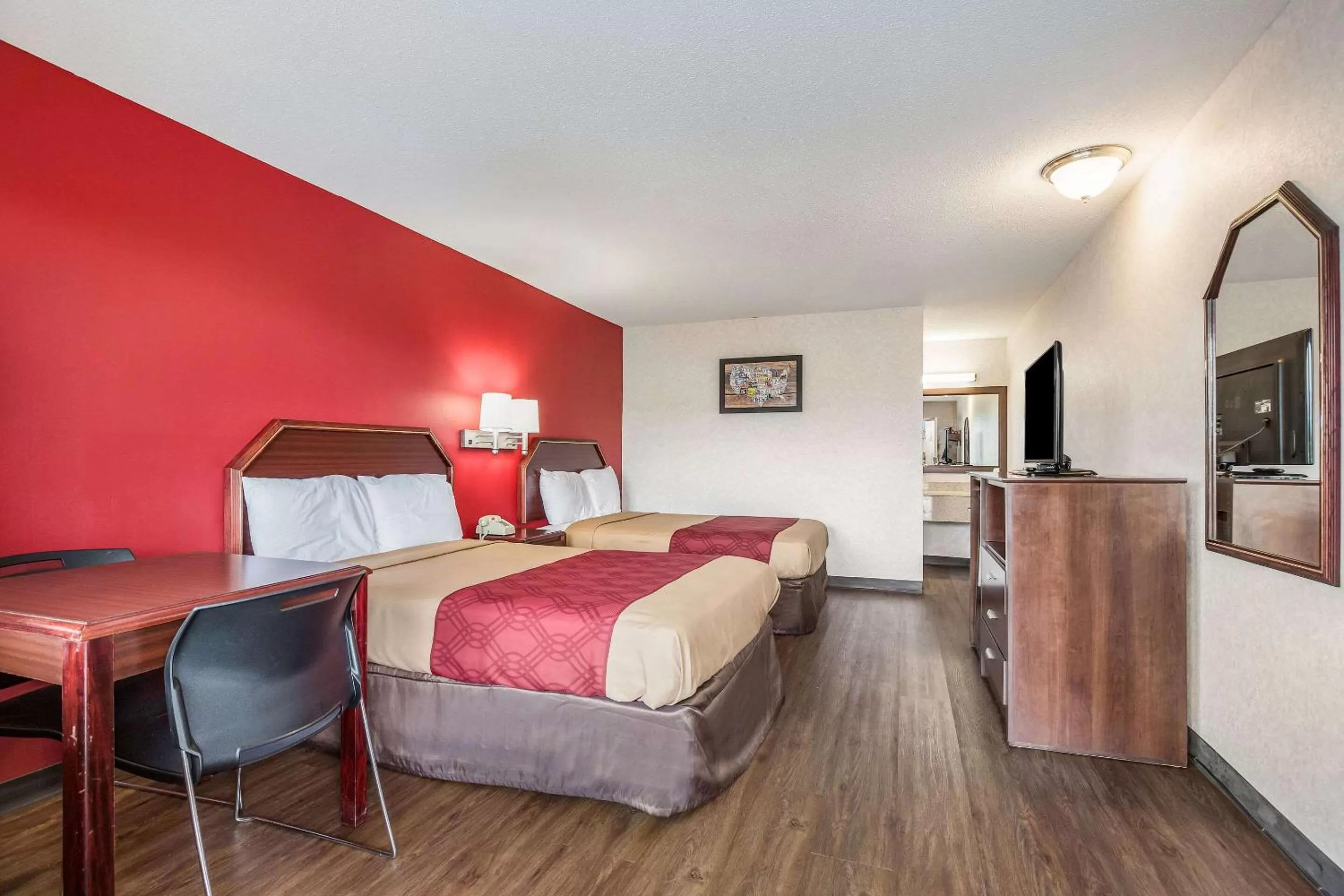 Photo of the whole room in Economy Inn