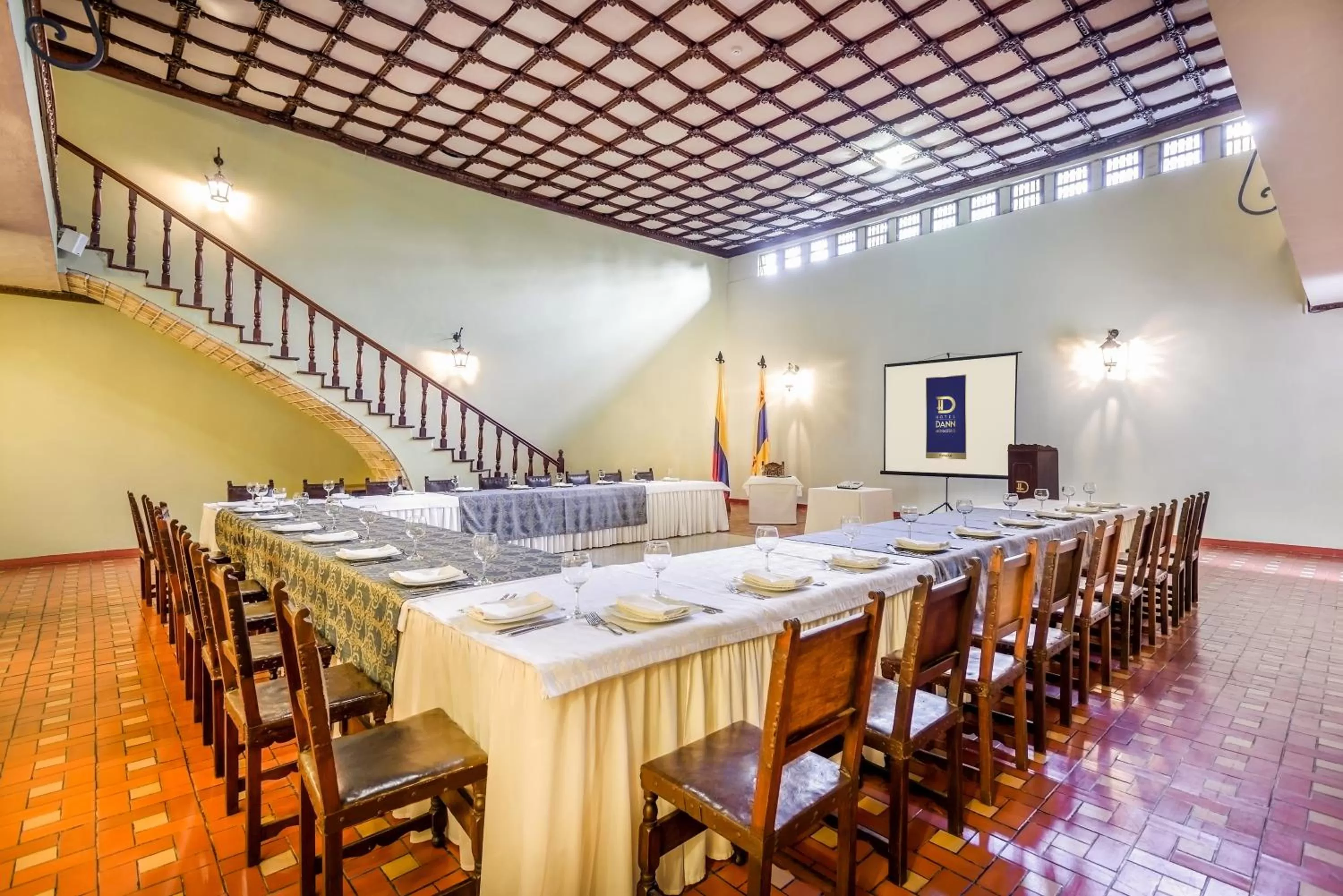 Business facilities in Hotel Dann Monasterio
