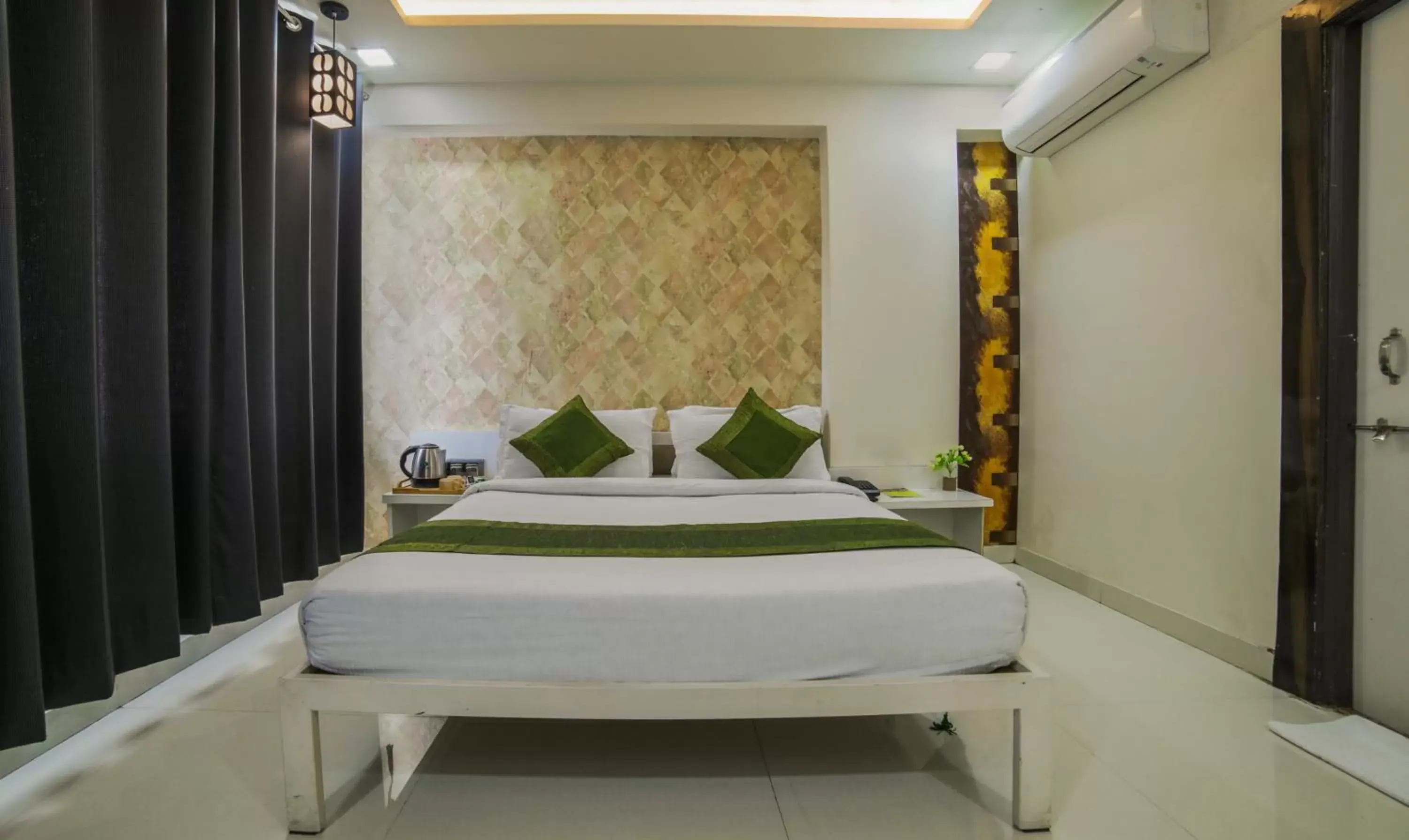 Bedroom, Bed in Itsy Hotels Le Clover Bedroom, Bed in Itsy Hotels Le Clover