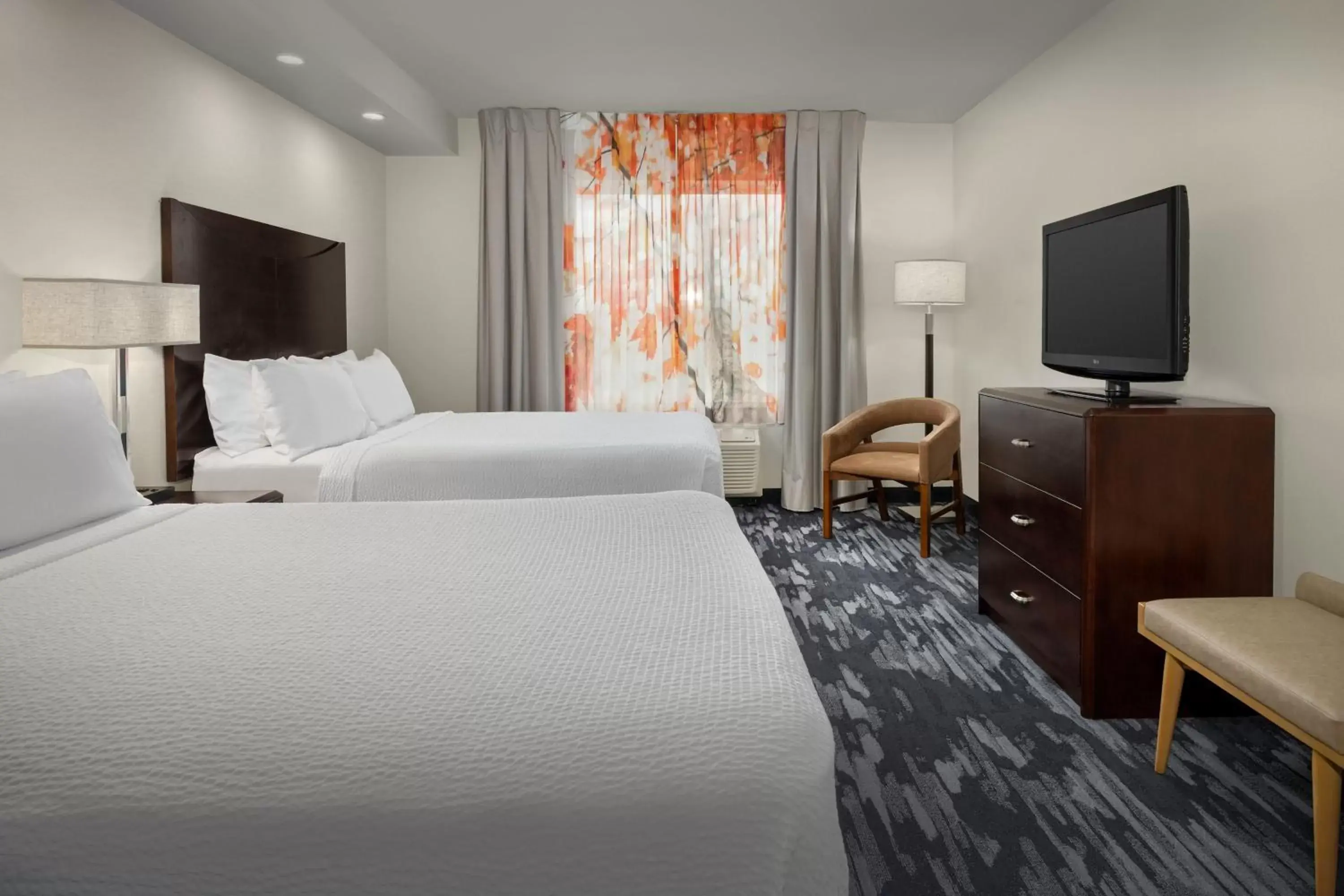 Photo of the whole room, Bed in Fairfield by Marriott Tacoma Puyallup