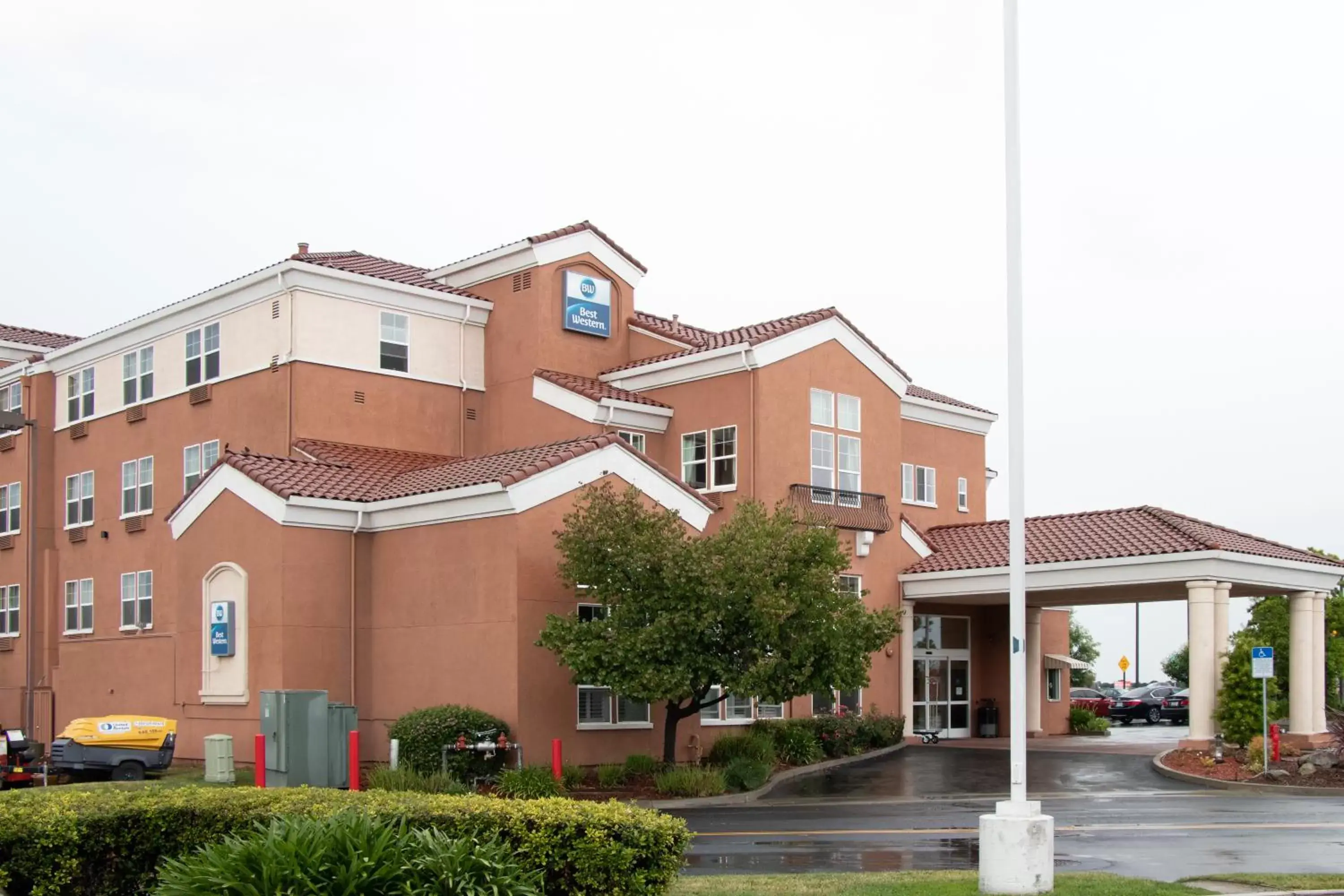 Facade/entrance, Property Building in Best Western I-5 Inn & Suites