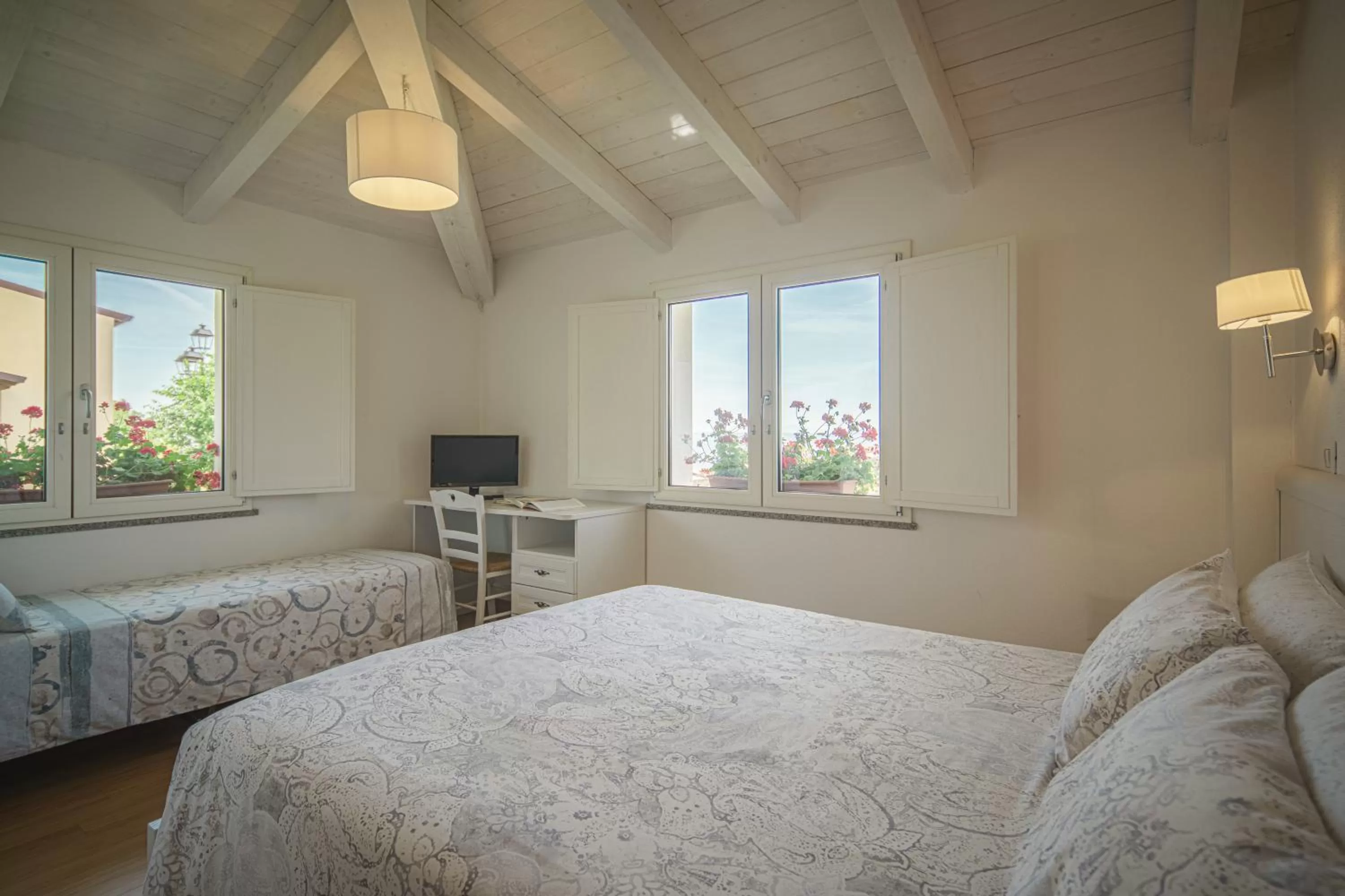 Bed in Sanctuary Armony