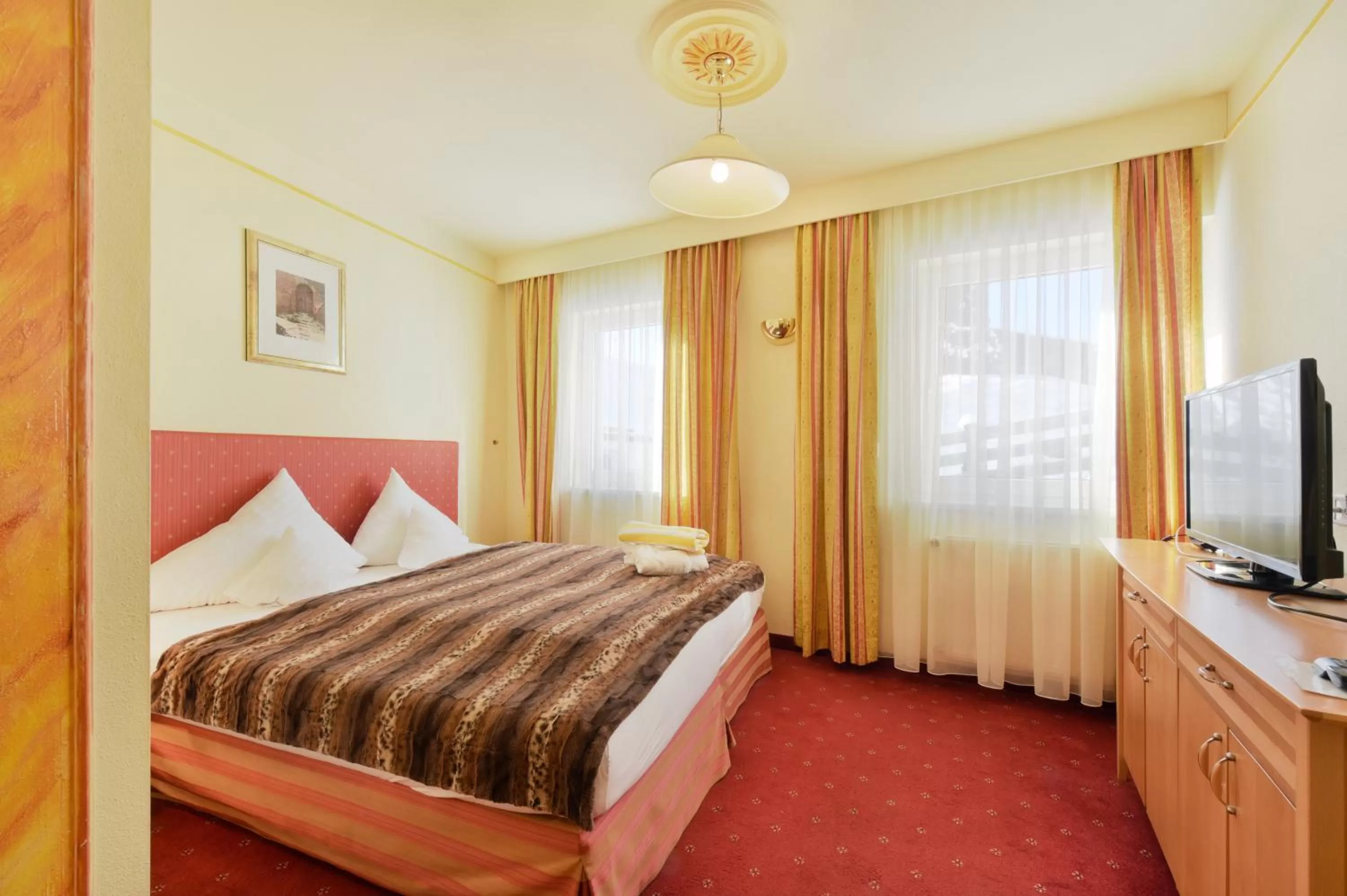 Senior Suite in Mountains Hotel