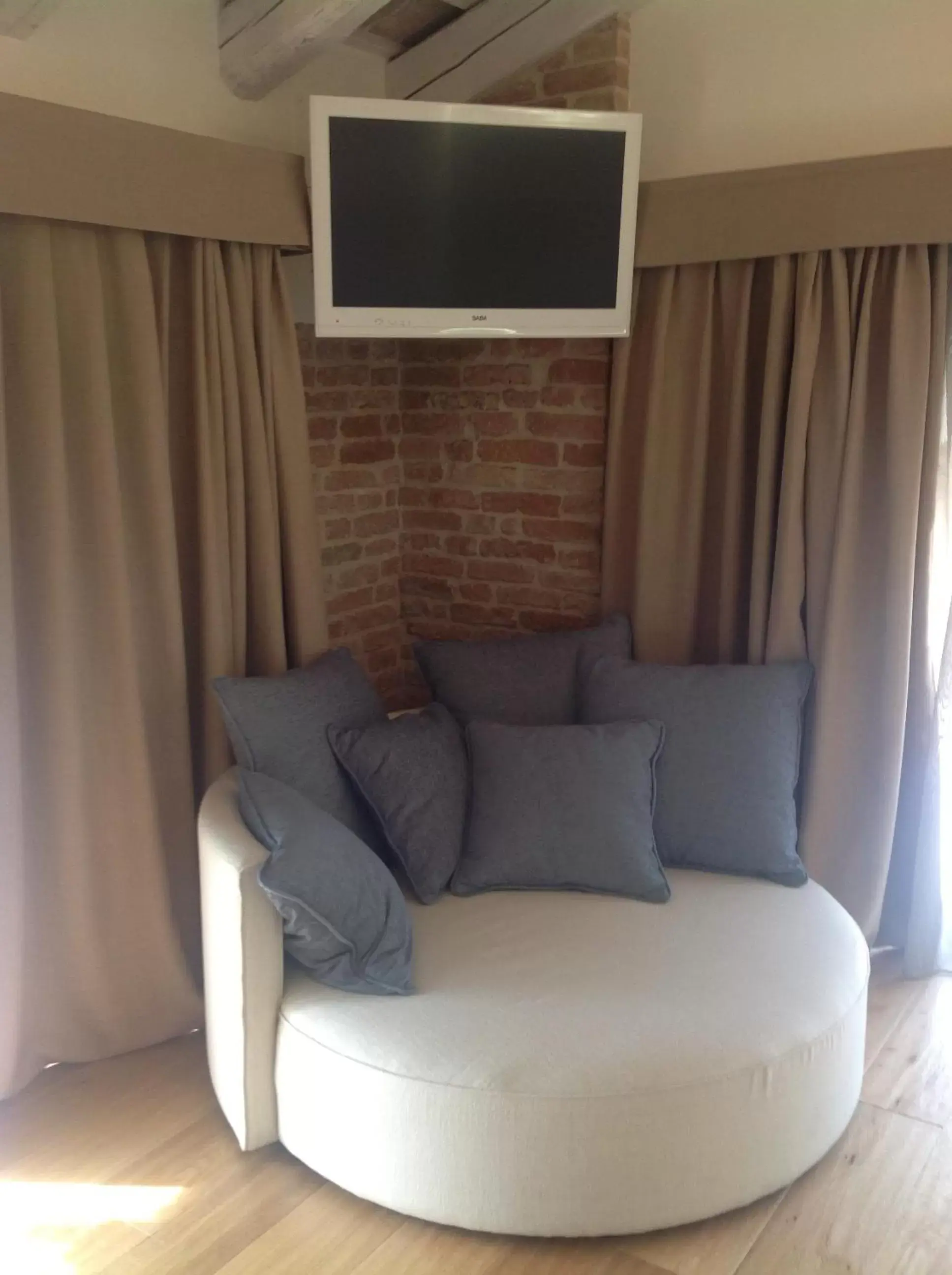 TV and multimedia, Seating Area in Do Ciacole In Relais