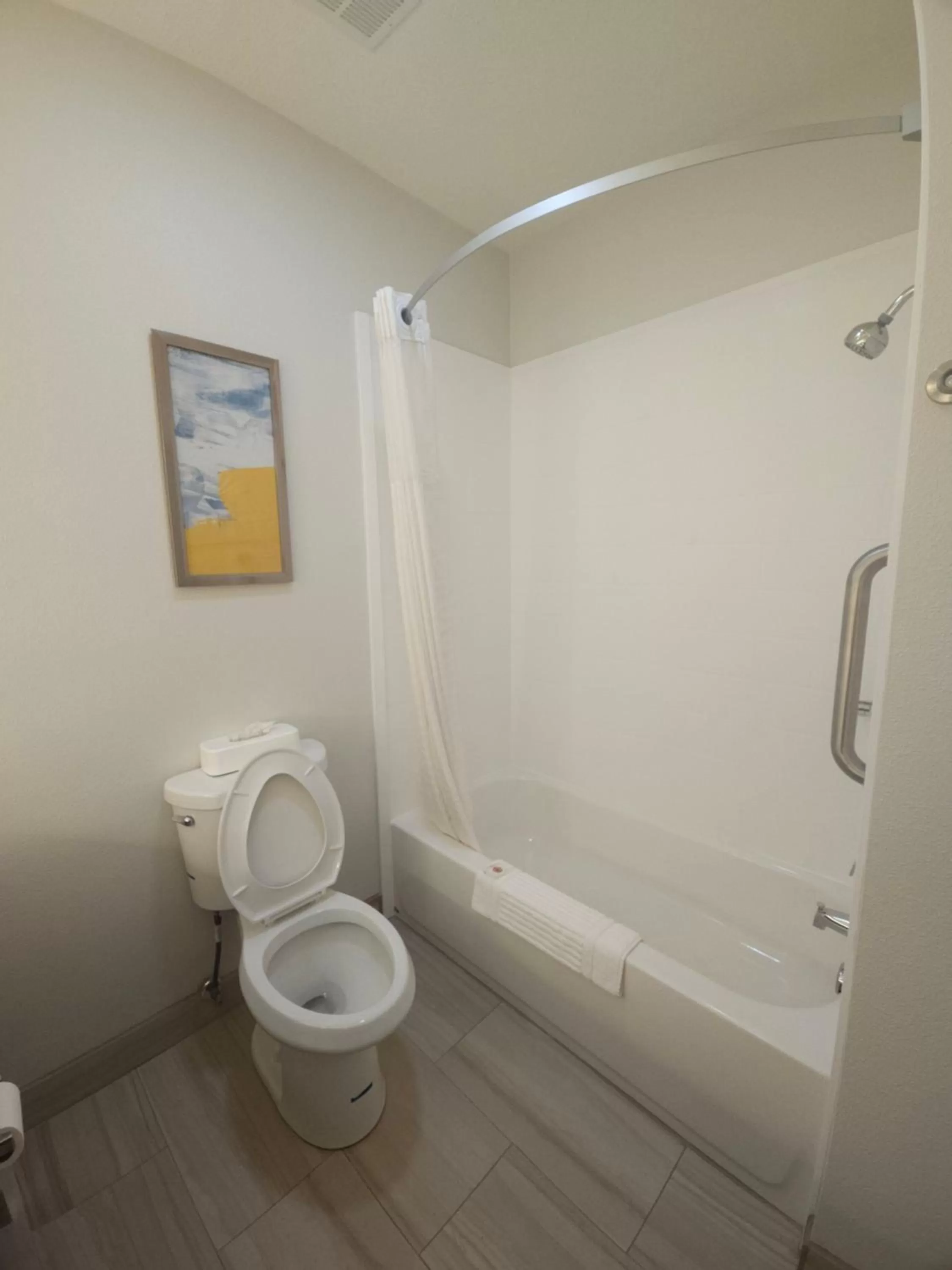 Toilet in Comfort Inn Jackson I-40