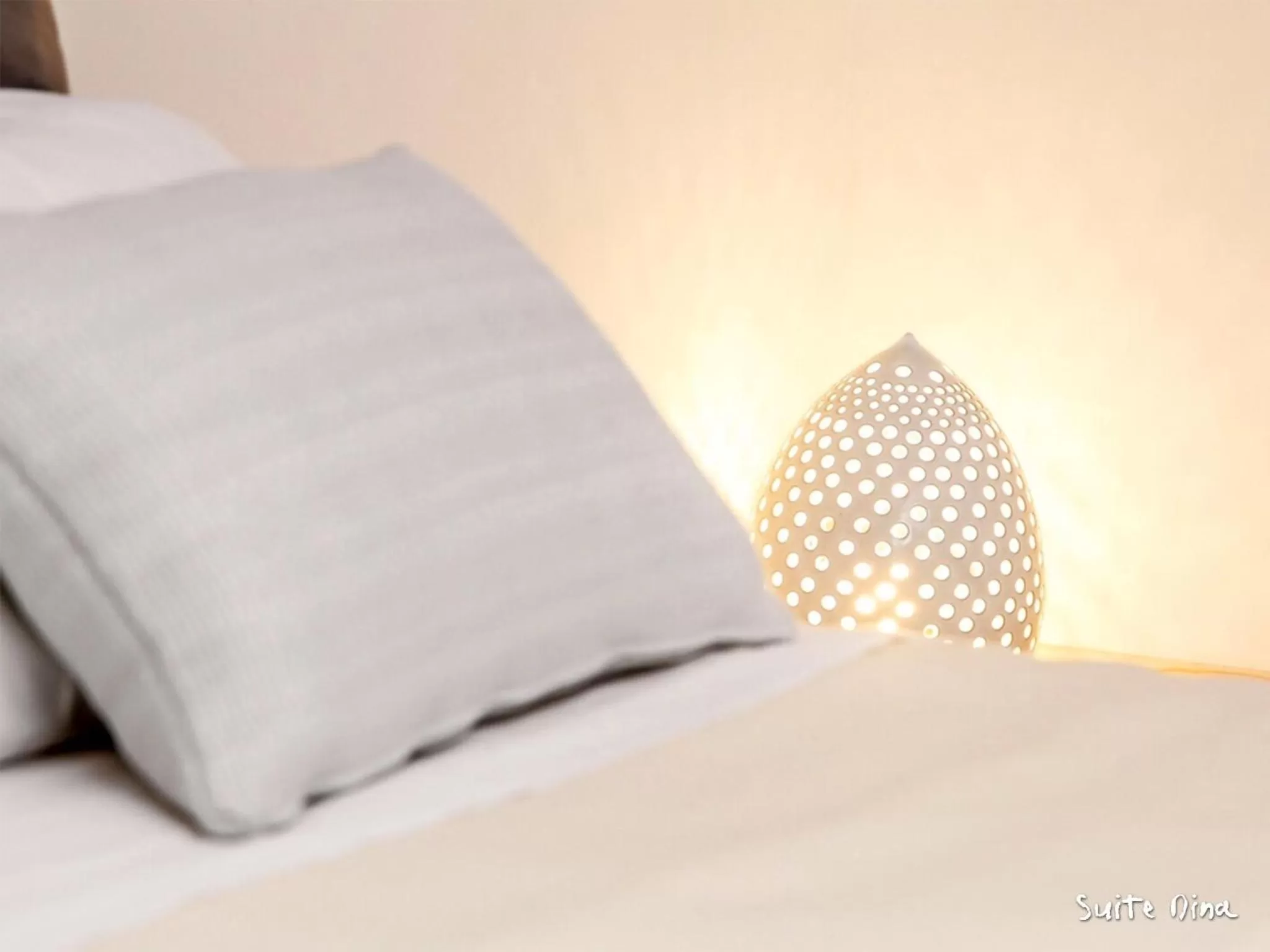 Decorative detail, Bed in Suite Nina