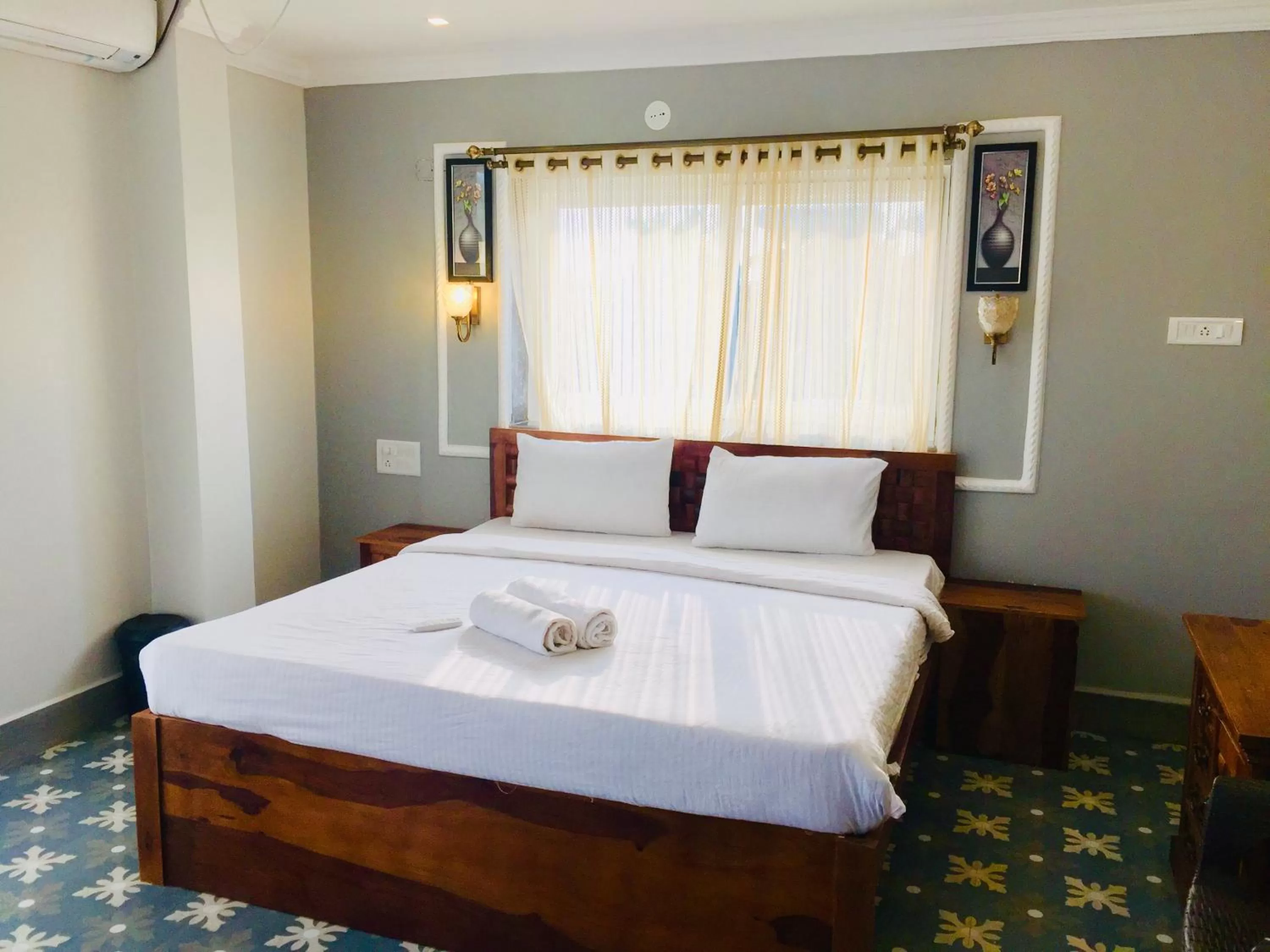 Bed in Hotel Baga Pescador