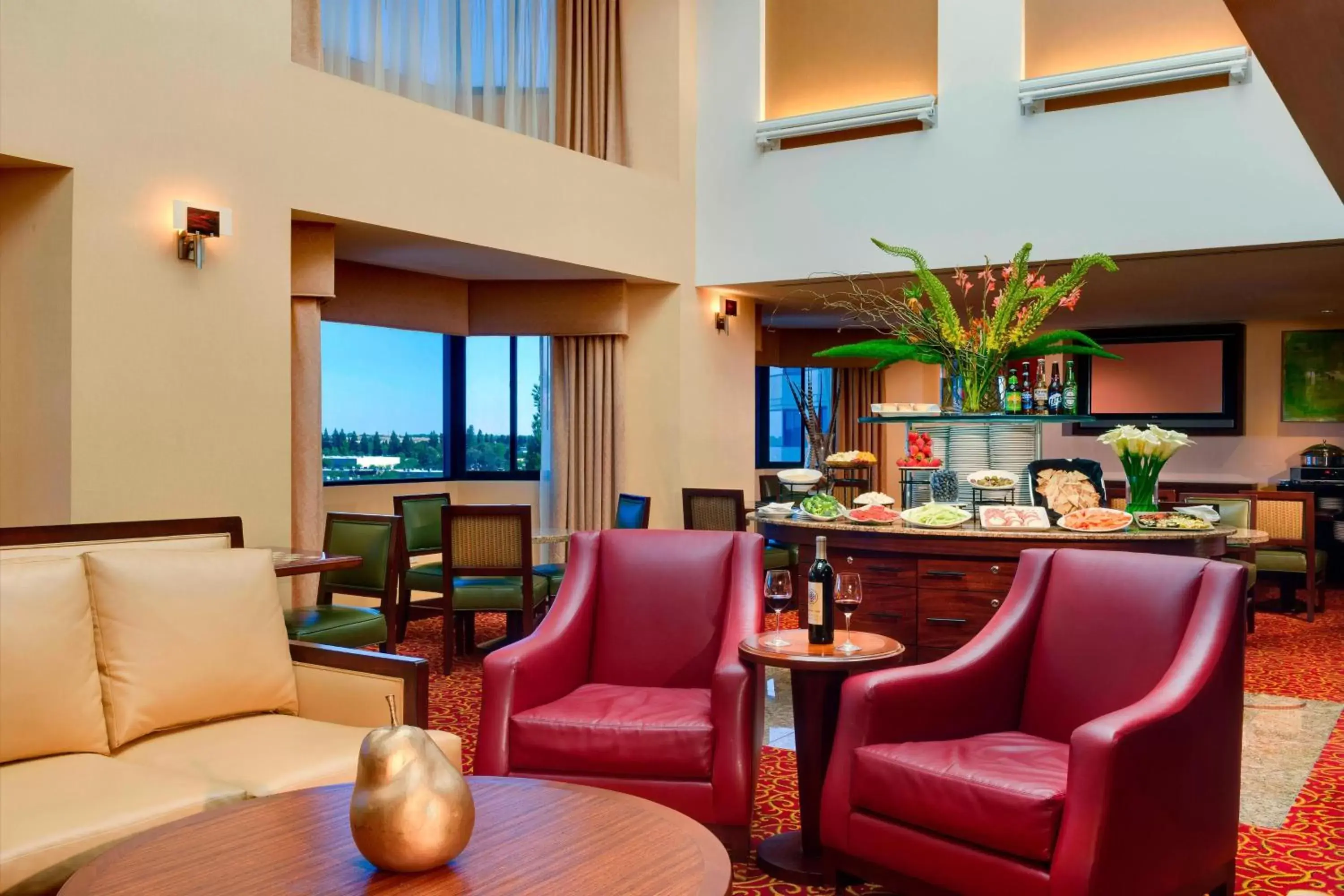 Lounge or bar in Sacramento Marriott Rancho Cordova