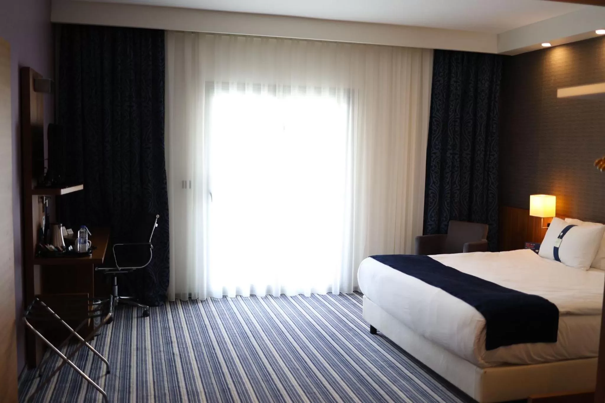 Photo of the whole room, Bed in Holiday Inn Express Manisa-West by IHG