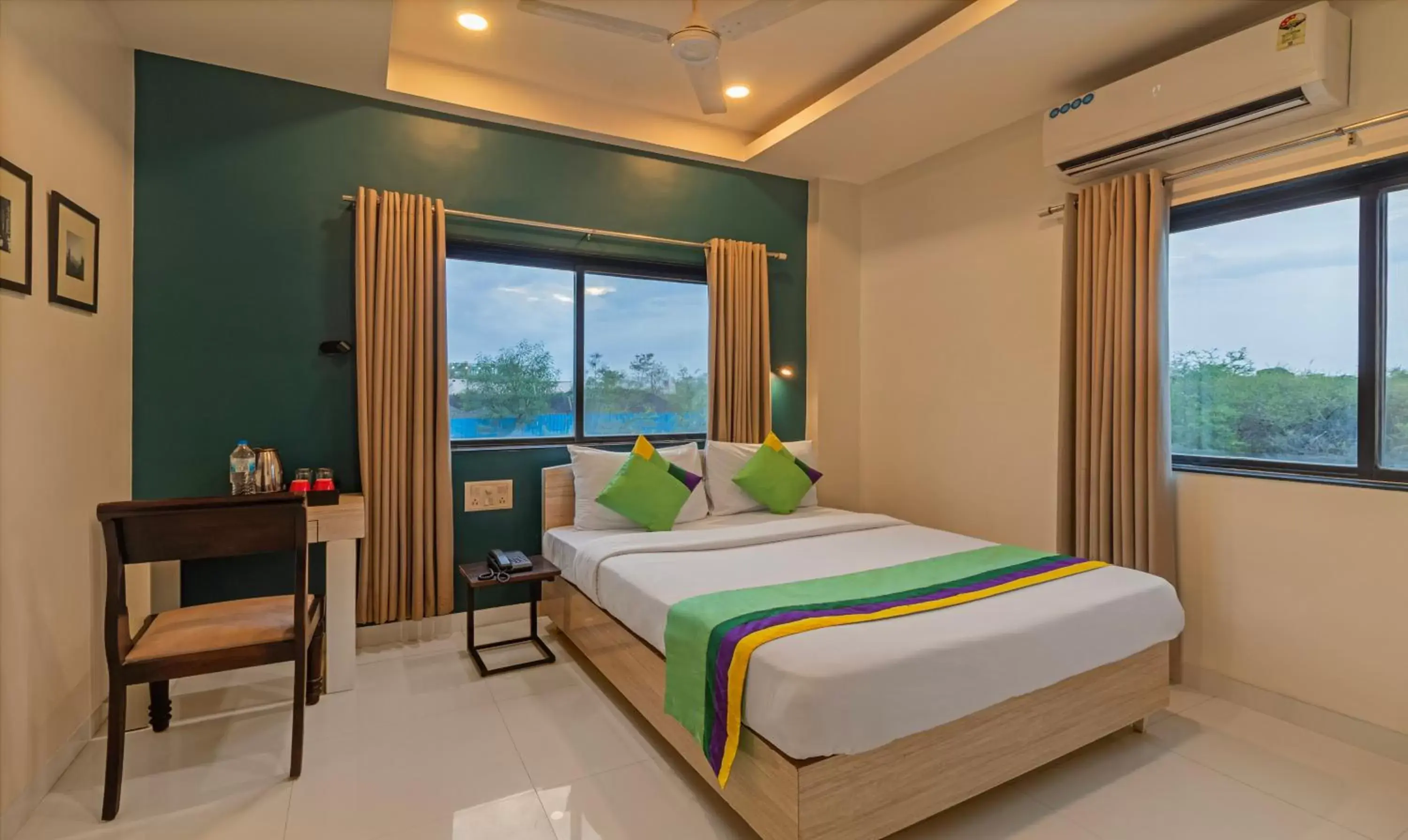 Bedroom, Bed in Treebo Tulip Comfort Bedroom, Bed in Treebo Tulip Comfort