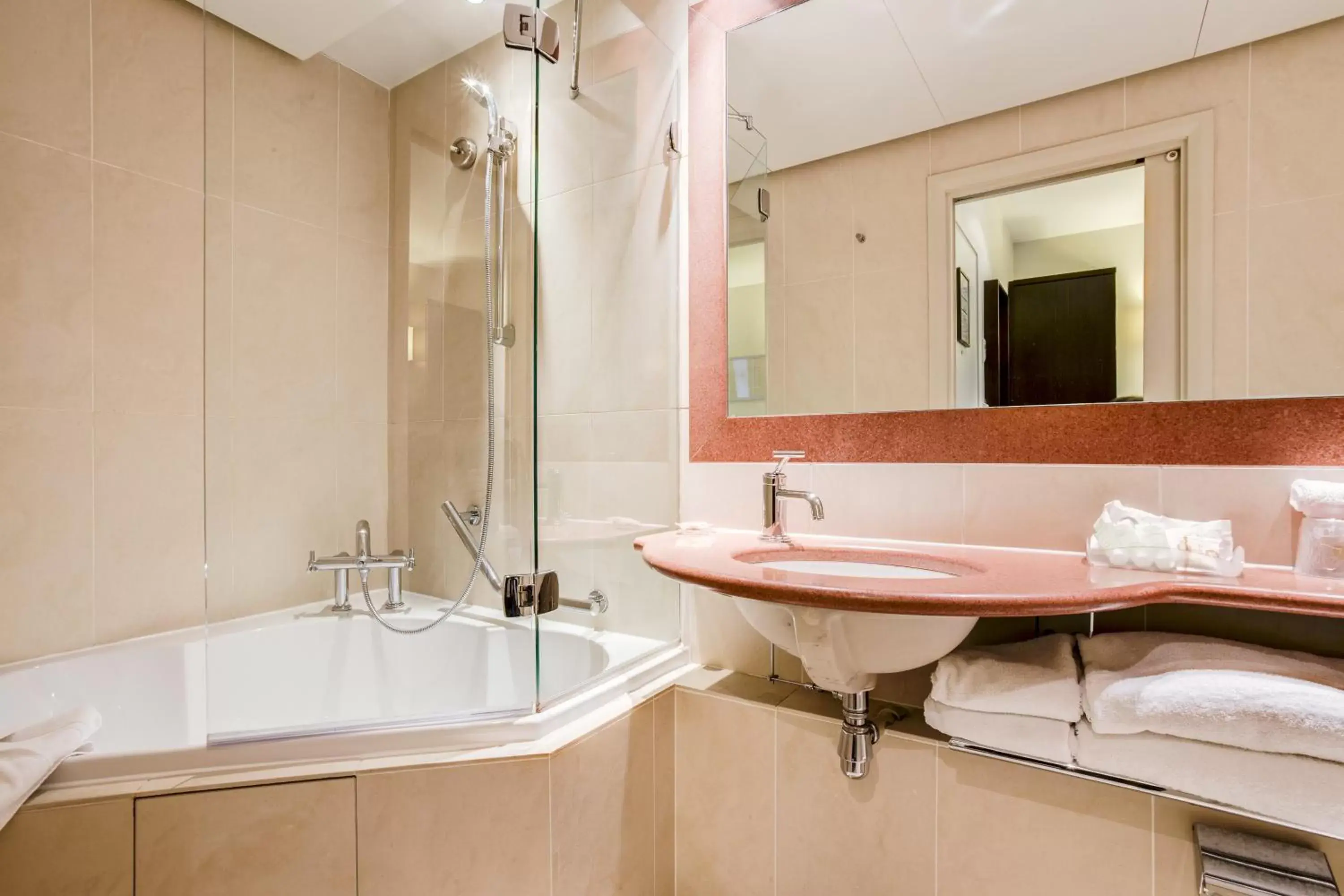 Shower, Bathroom in Hôtel Paris Louvre Opéra