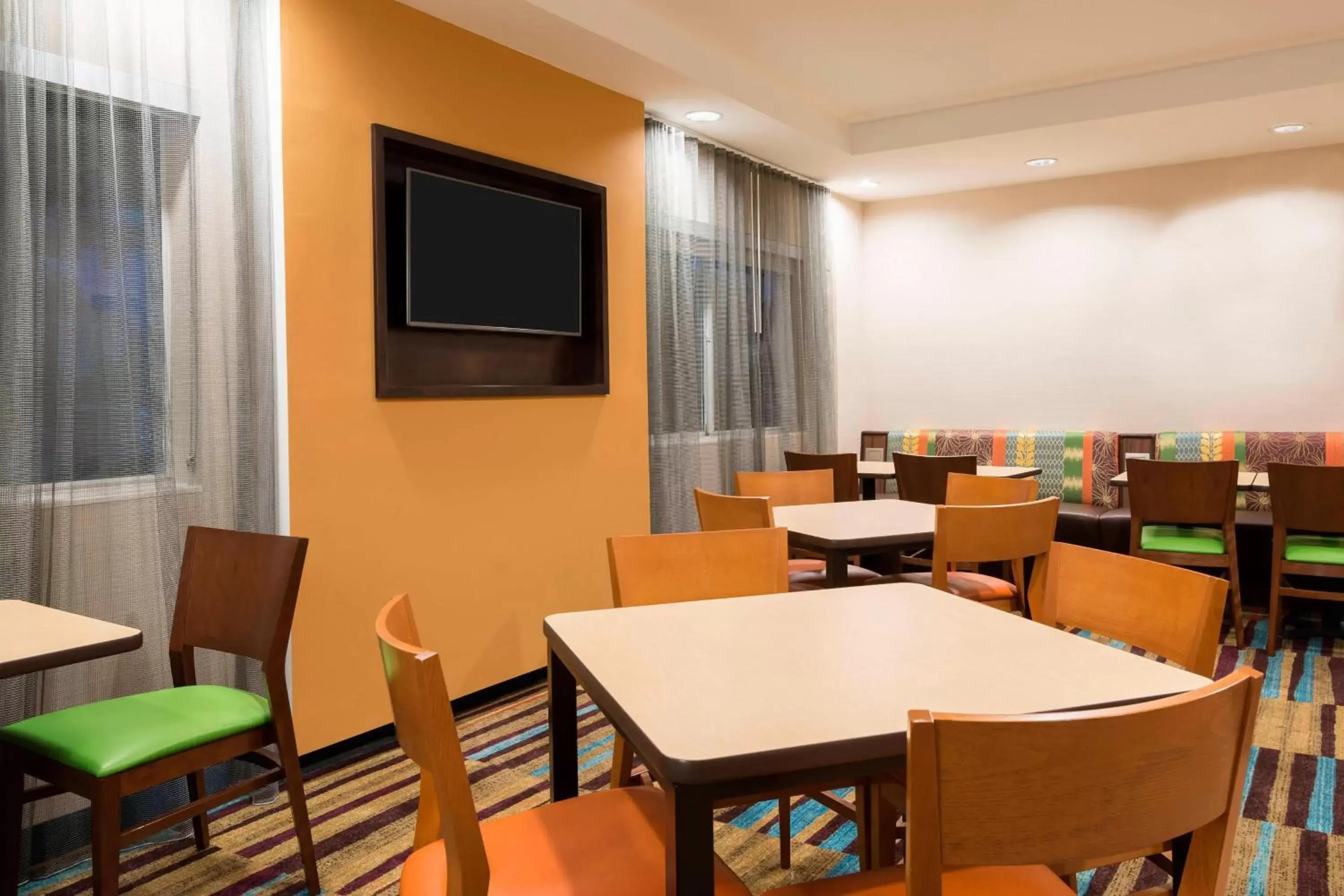 Lobby or reception, Restaurant/Places to Eat in Fairfield Inn and Suites Mobile