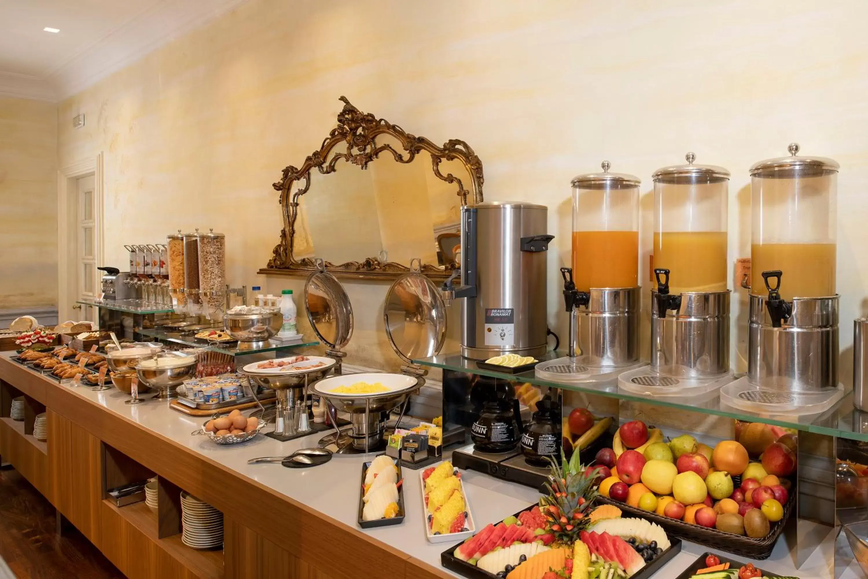 Breakfast in Alpi Hotel Breakfast in Alpi Hotel