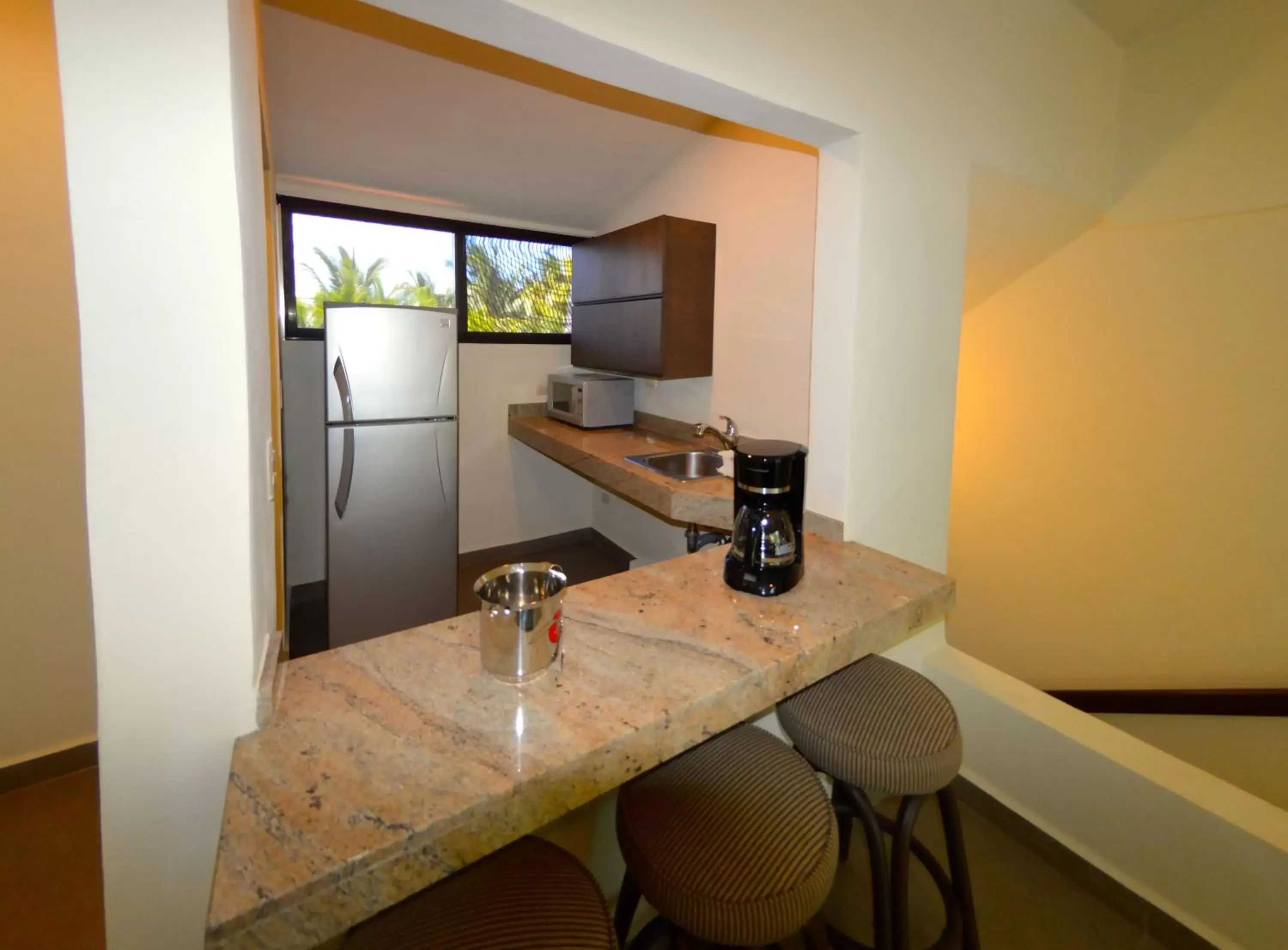 Bathroom, Dining Area in Sina Suites