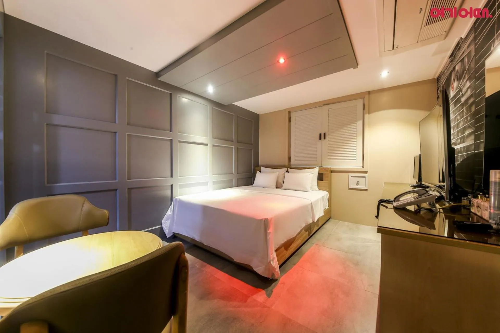 Photo of the whole room in Goodstay Grand Motel Chuncheon