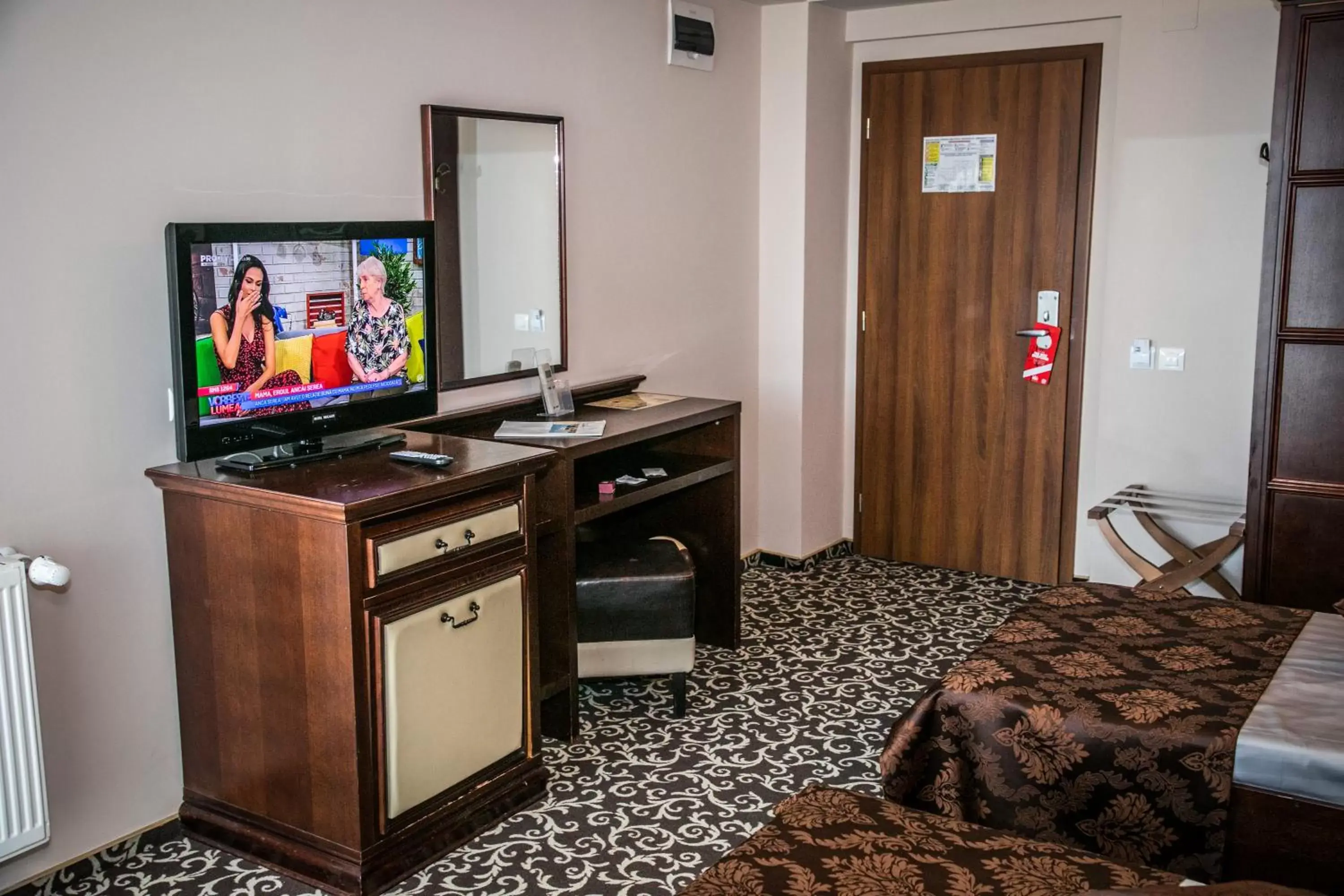 TV and multimedia, TV/Entertainment Center in Hotel Megalos