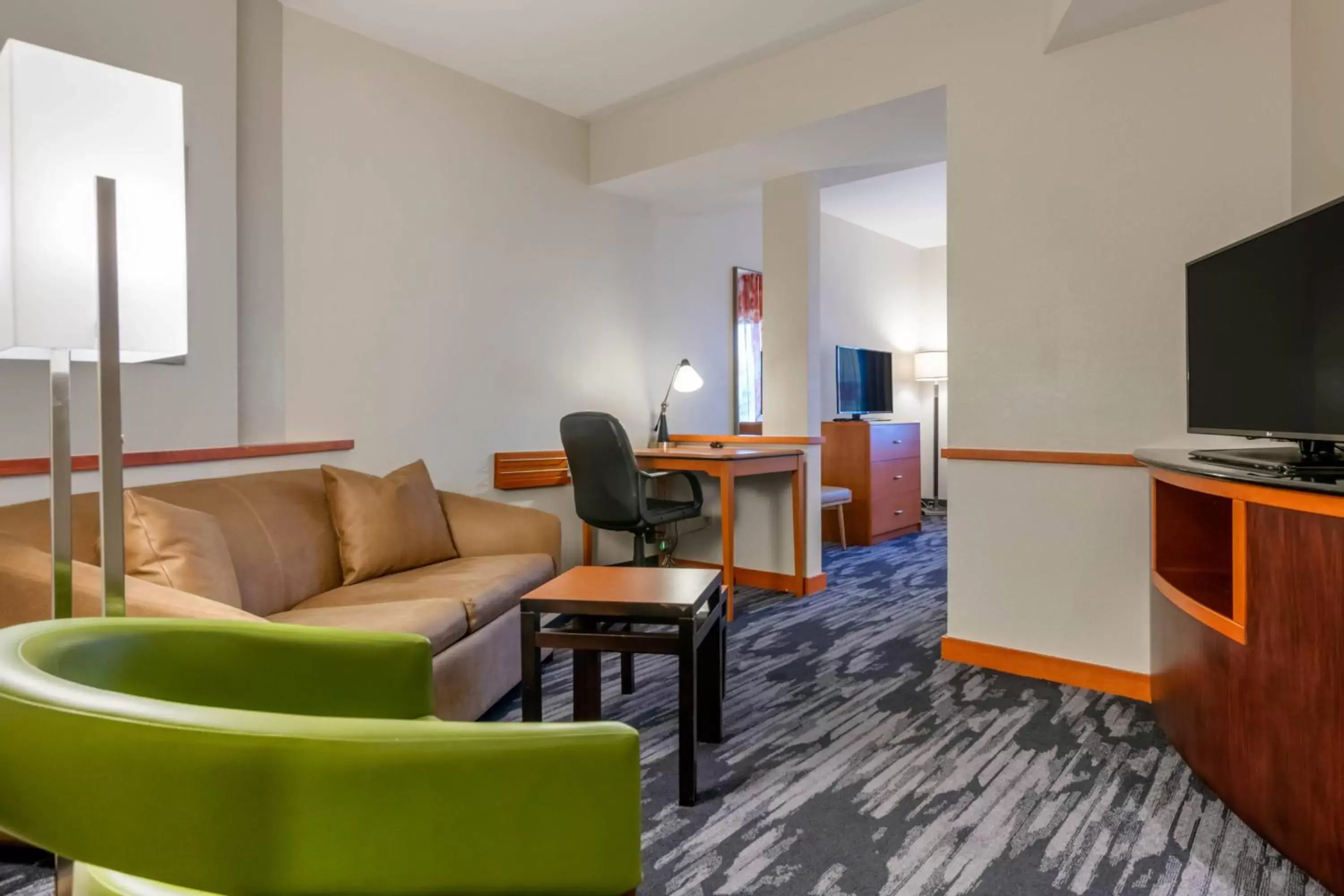 Bedroom, Seating Area in Fairfield Inn and Suites Holiday Tarpon Springs