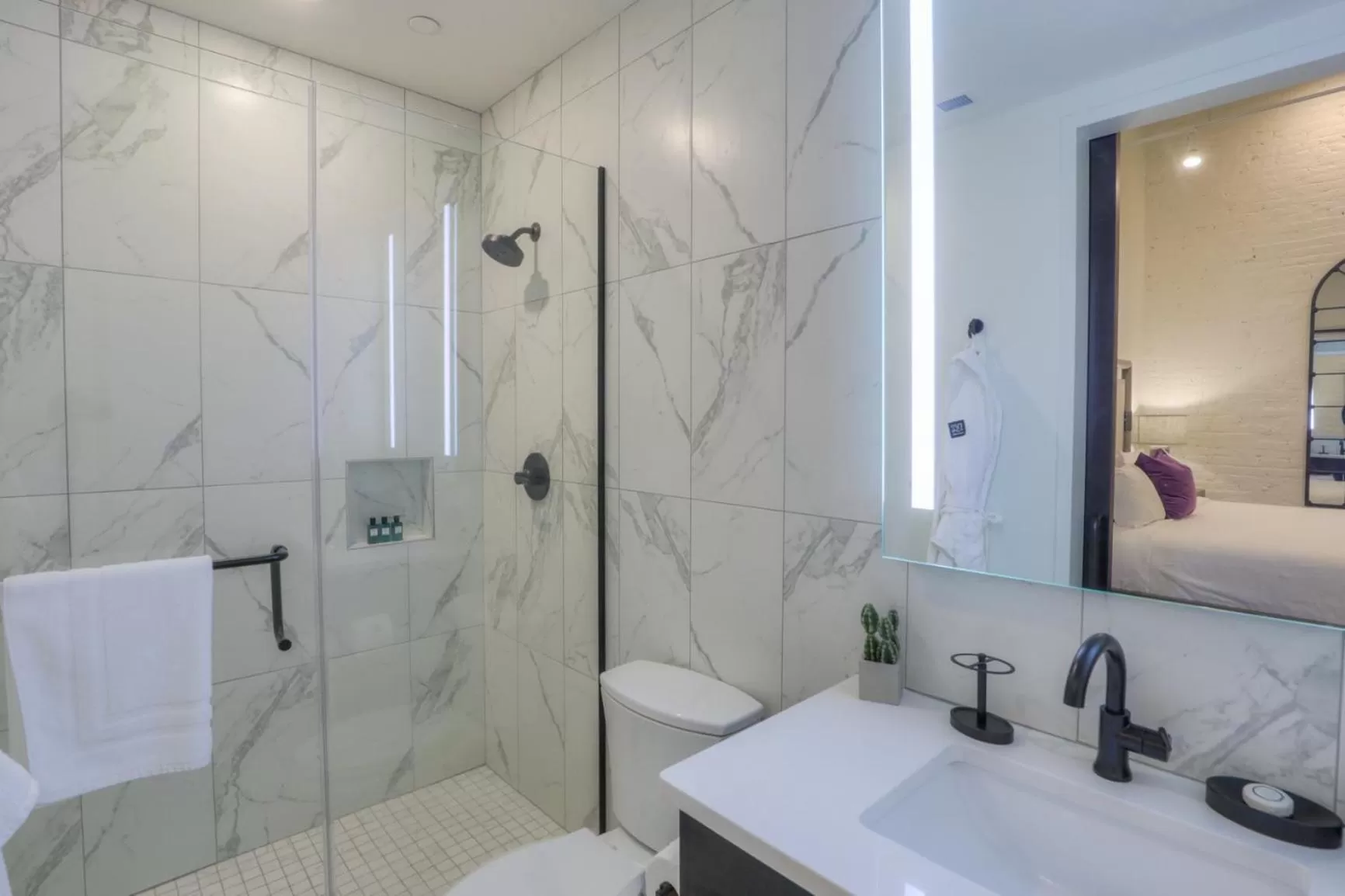 Shower in Studio 154 Hotel