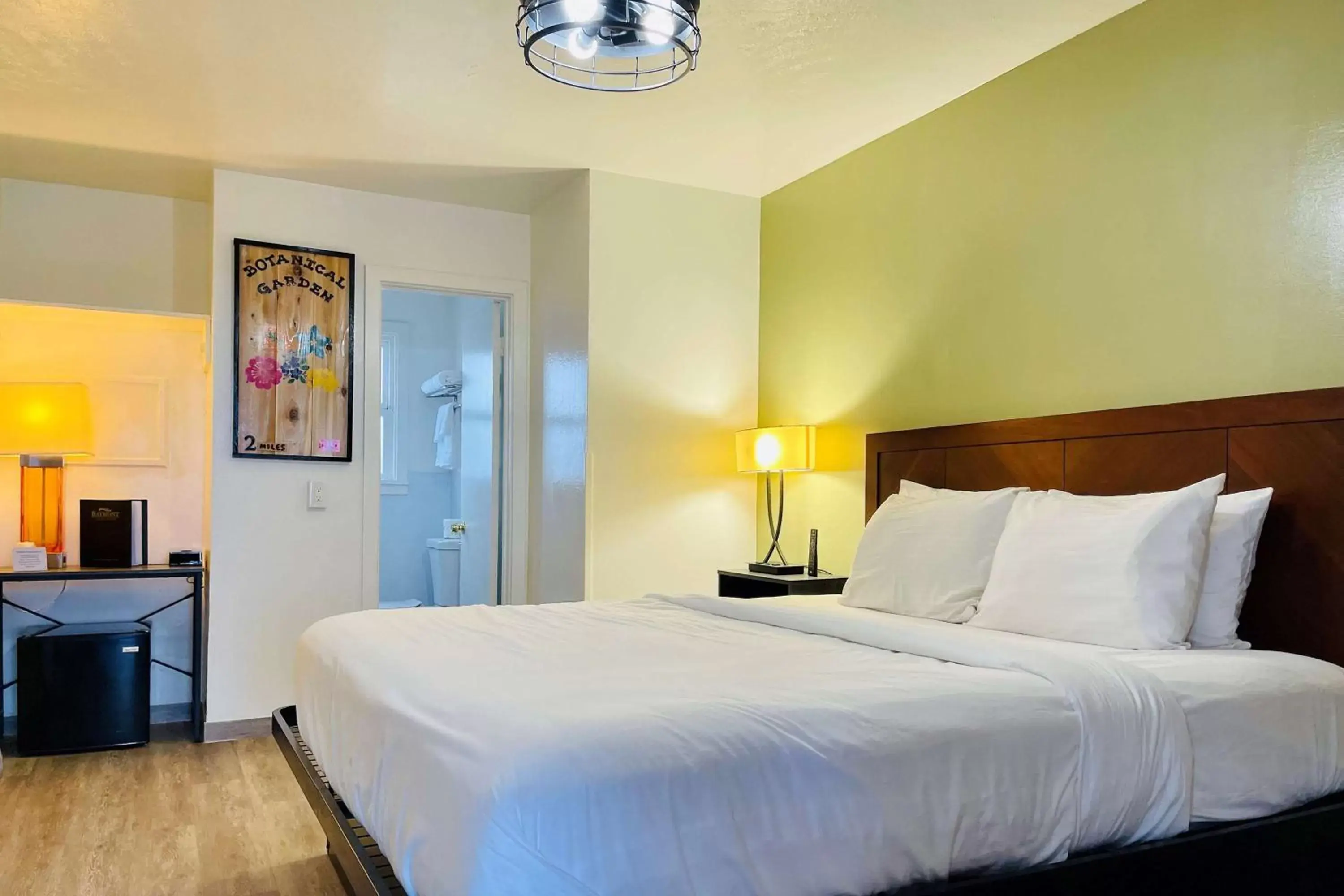 Photo of the whole room, Bed in Baymont by Wyndham Fort Bragg Photo of the whole room, Bed in Baymont by Wyndham Fort Bragg