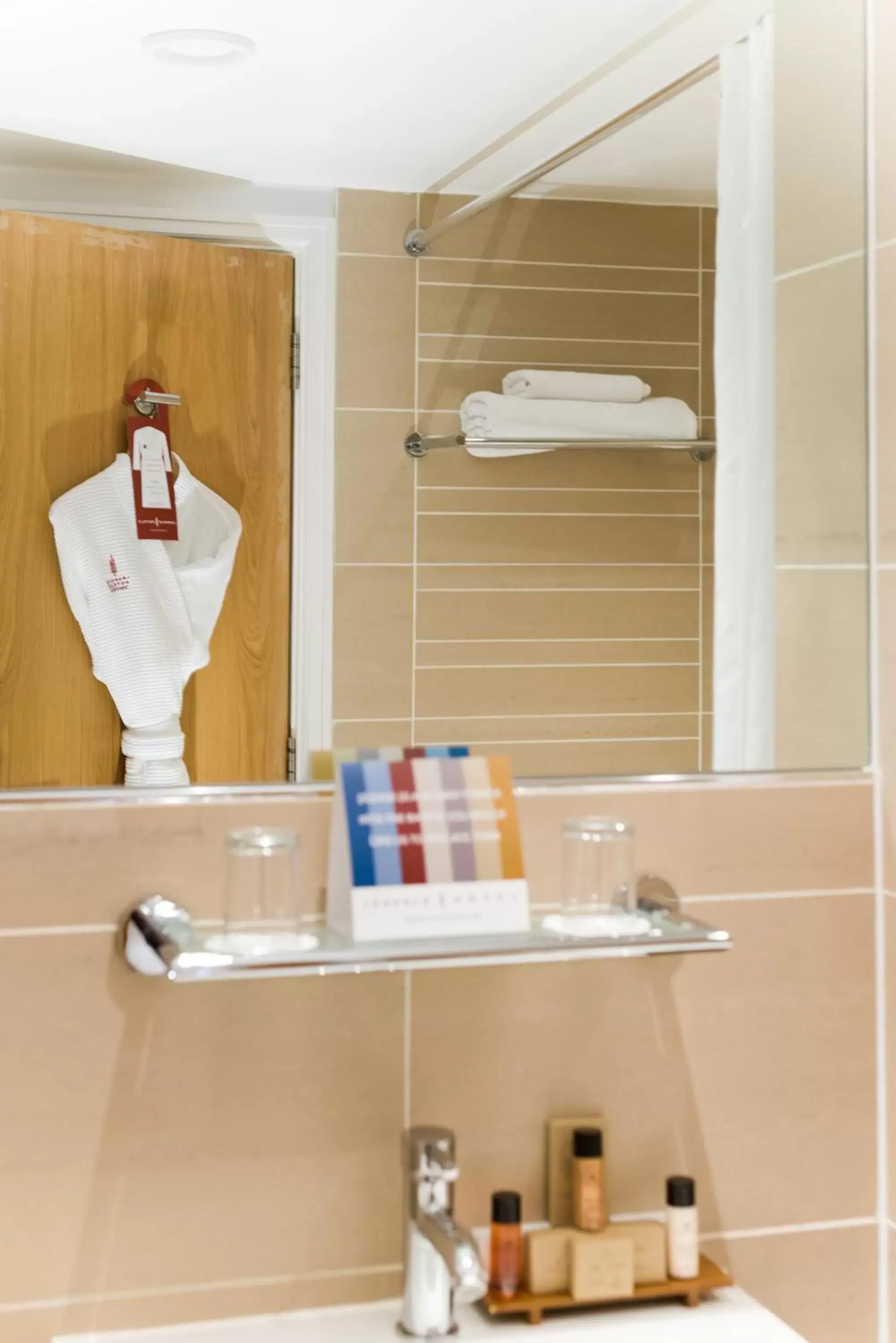 Bathroom in Leopold Hotel