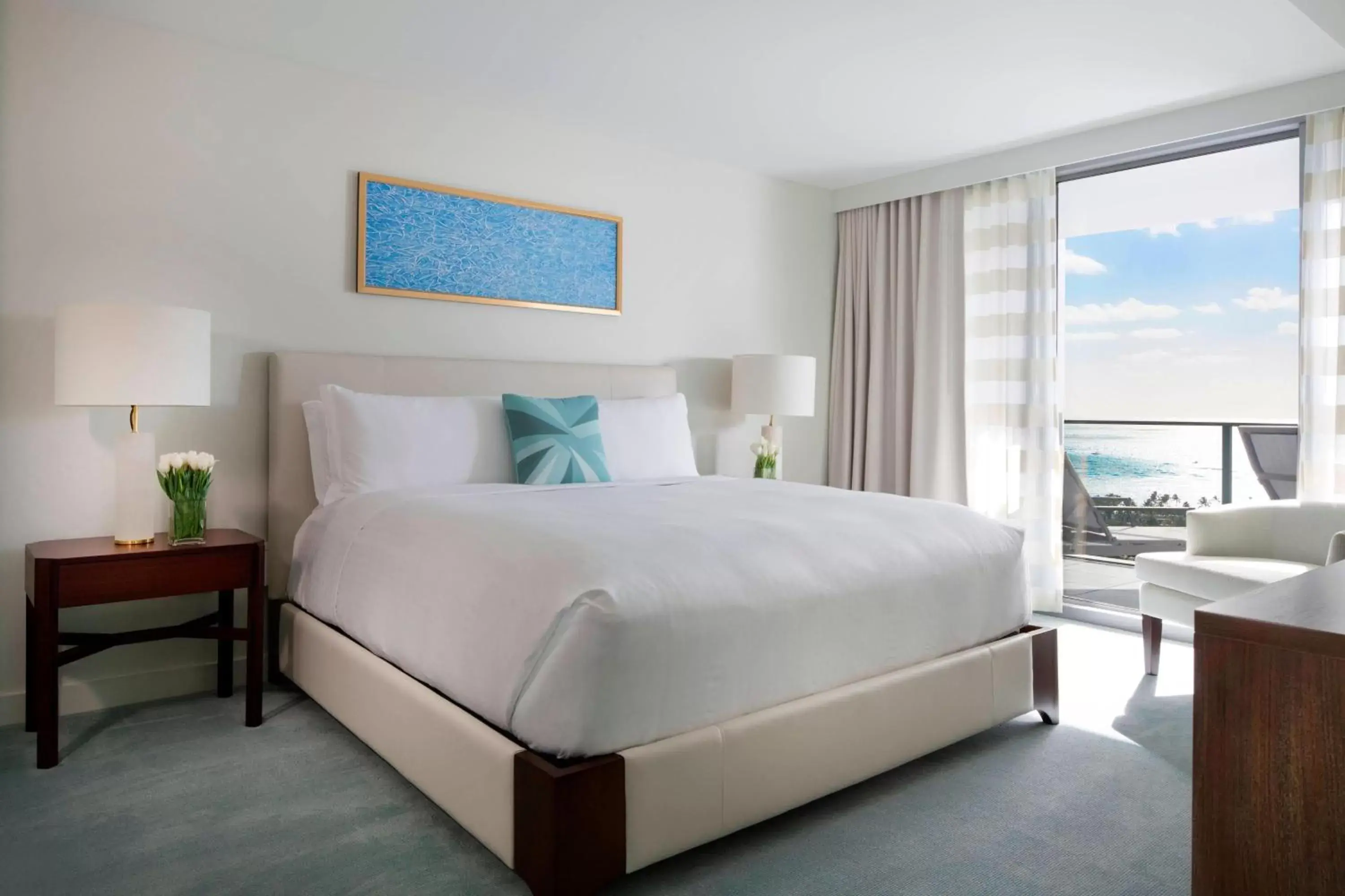Bedroom, Bed in The Ritz-Carlton Residences, Waikiki Beach Hotel
