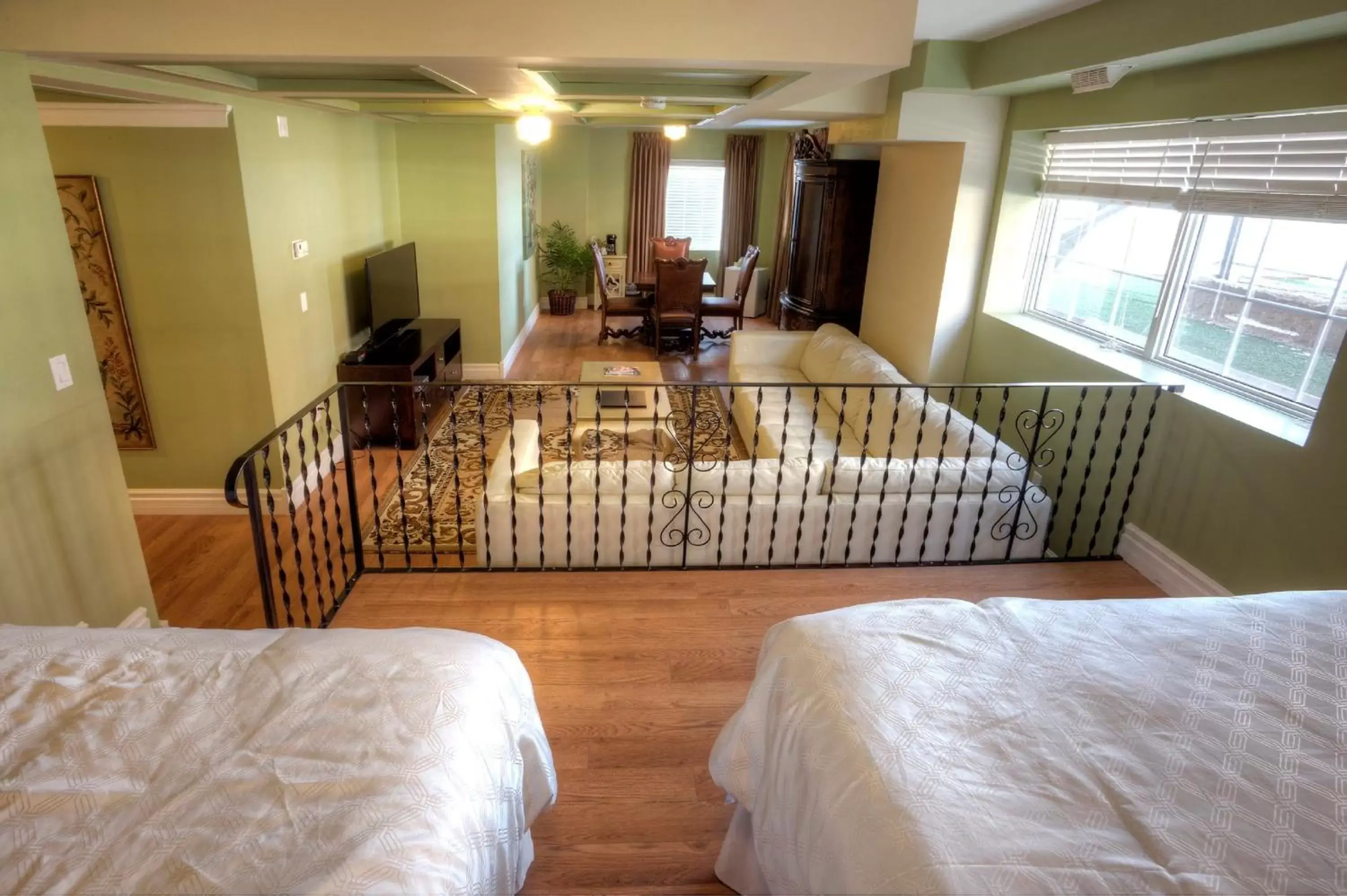 Bedroom, Banquet Facilities in Grant Hall Hotel