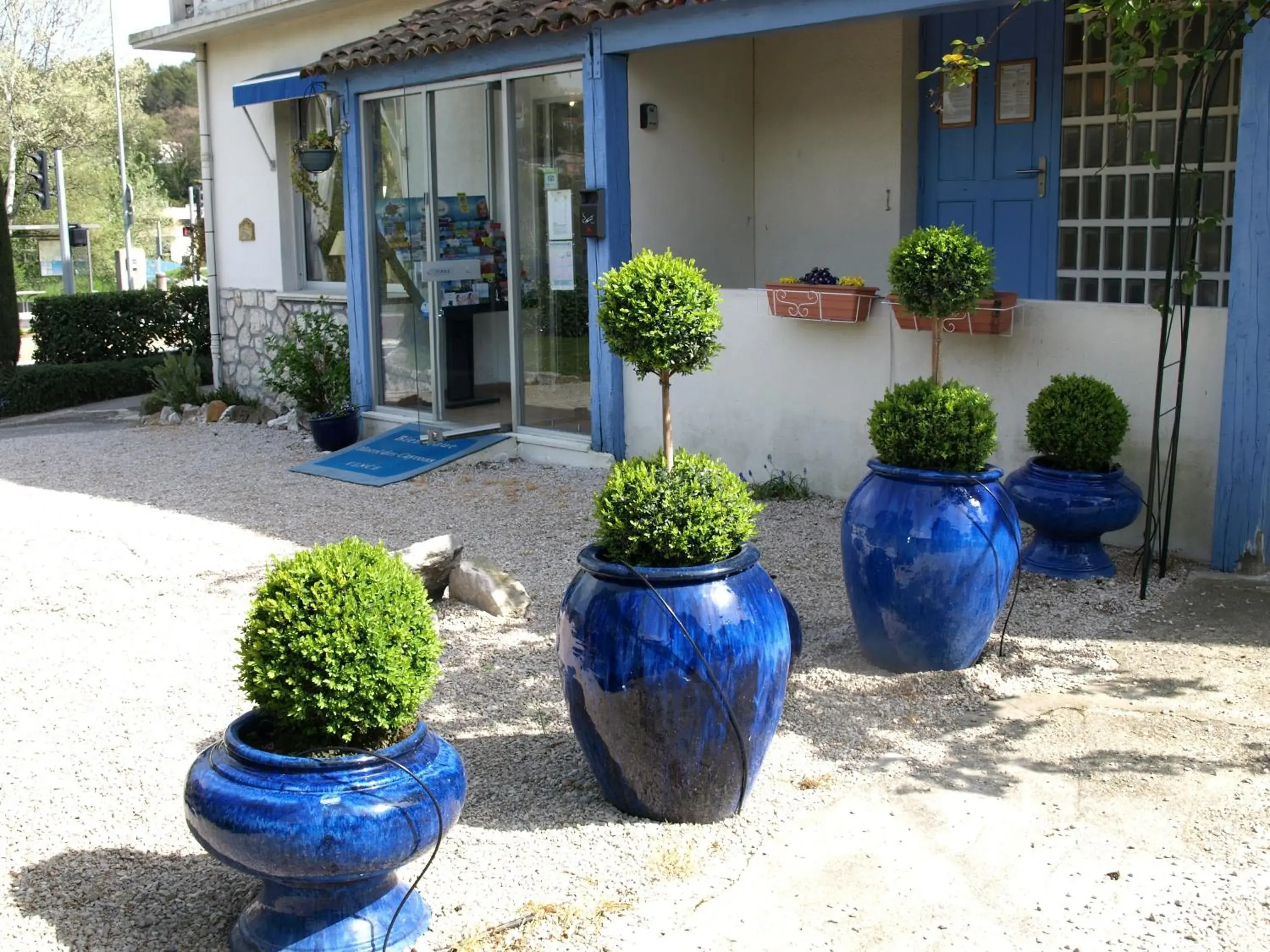 Garden in Logis Hotel des Cayrons