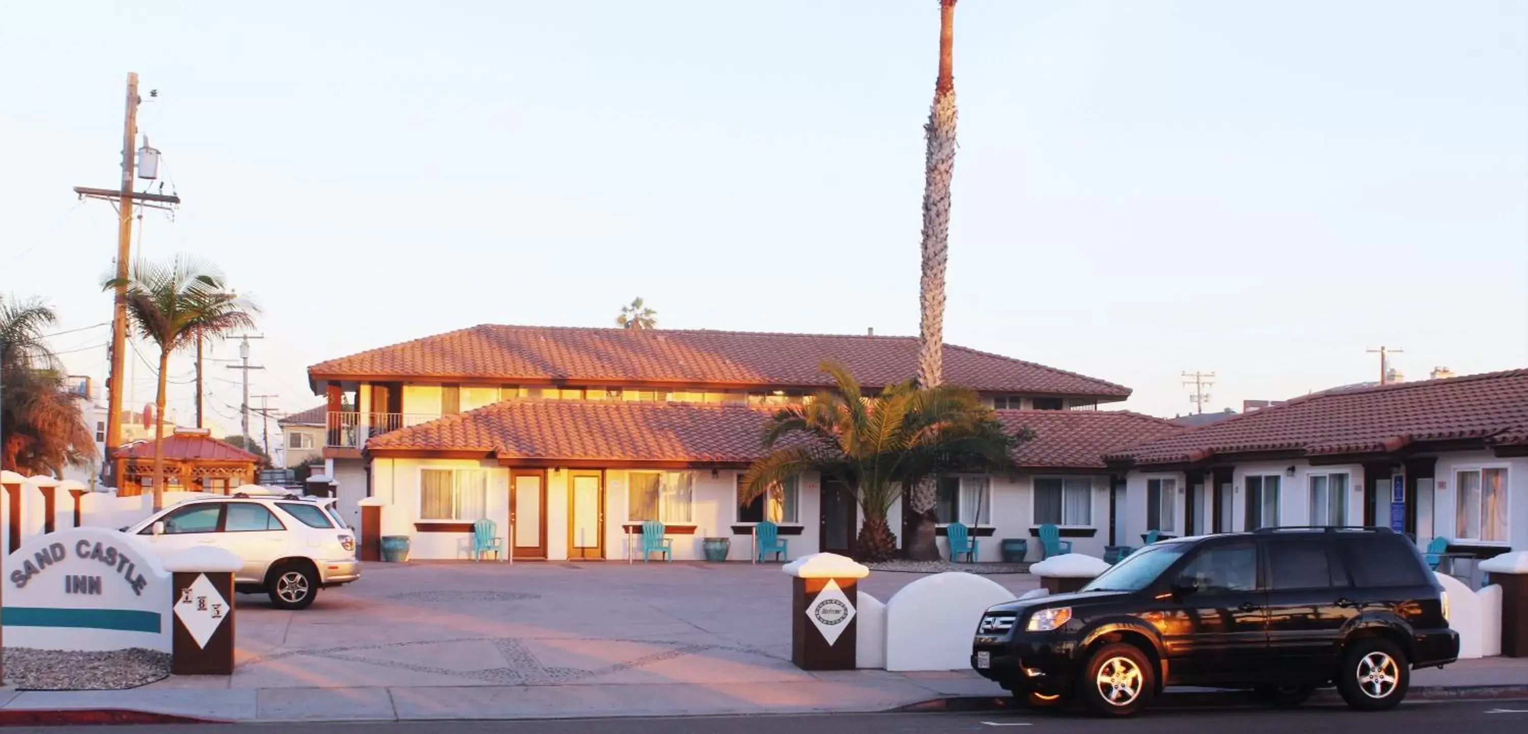 Property Building in Sand Castle Inn